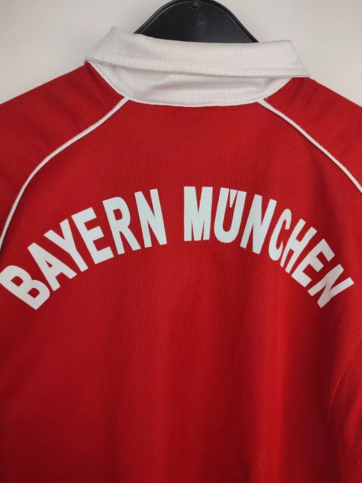 Vintage Vintage FC Bayern Munich Munchen 2005 - 06 Home FOOTBALL Size US XL / EU 56 / 4 - 13 Thumbnail