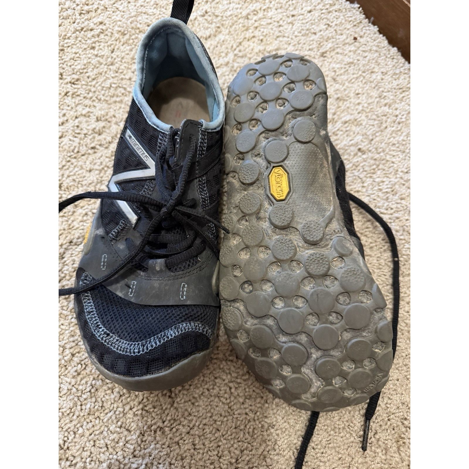 New Balance Woman Size 9 - New Balance Minimus Trail Running Shoe Black Size US 9 / IT 39 - 1 Thumbnail