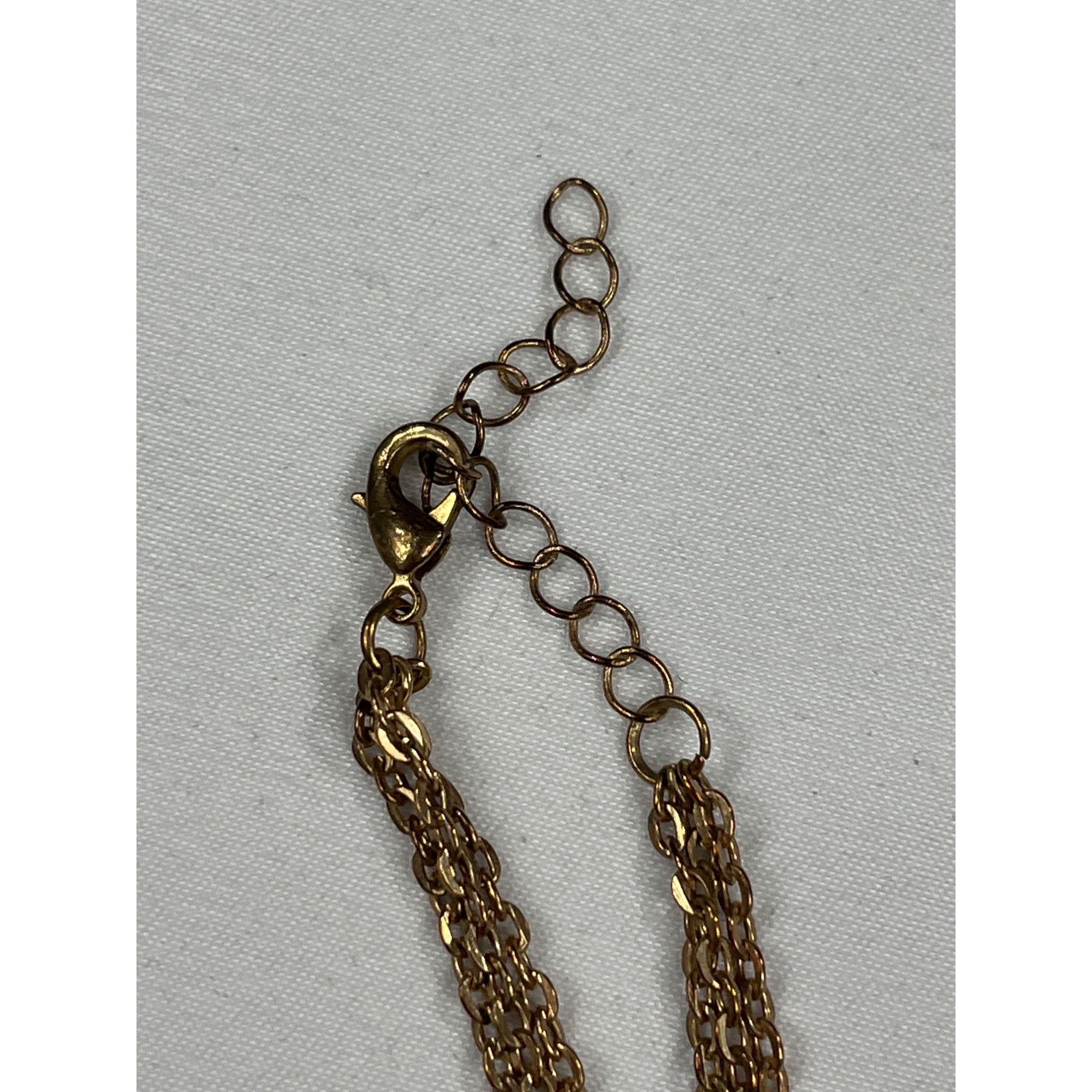 Vintage Layered Gold Tone SKU 7864 Pendant Necklace With Chain and B Size ONE SIZE - 5 Thumbnail