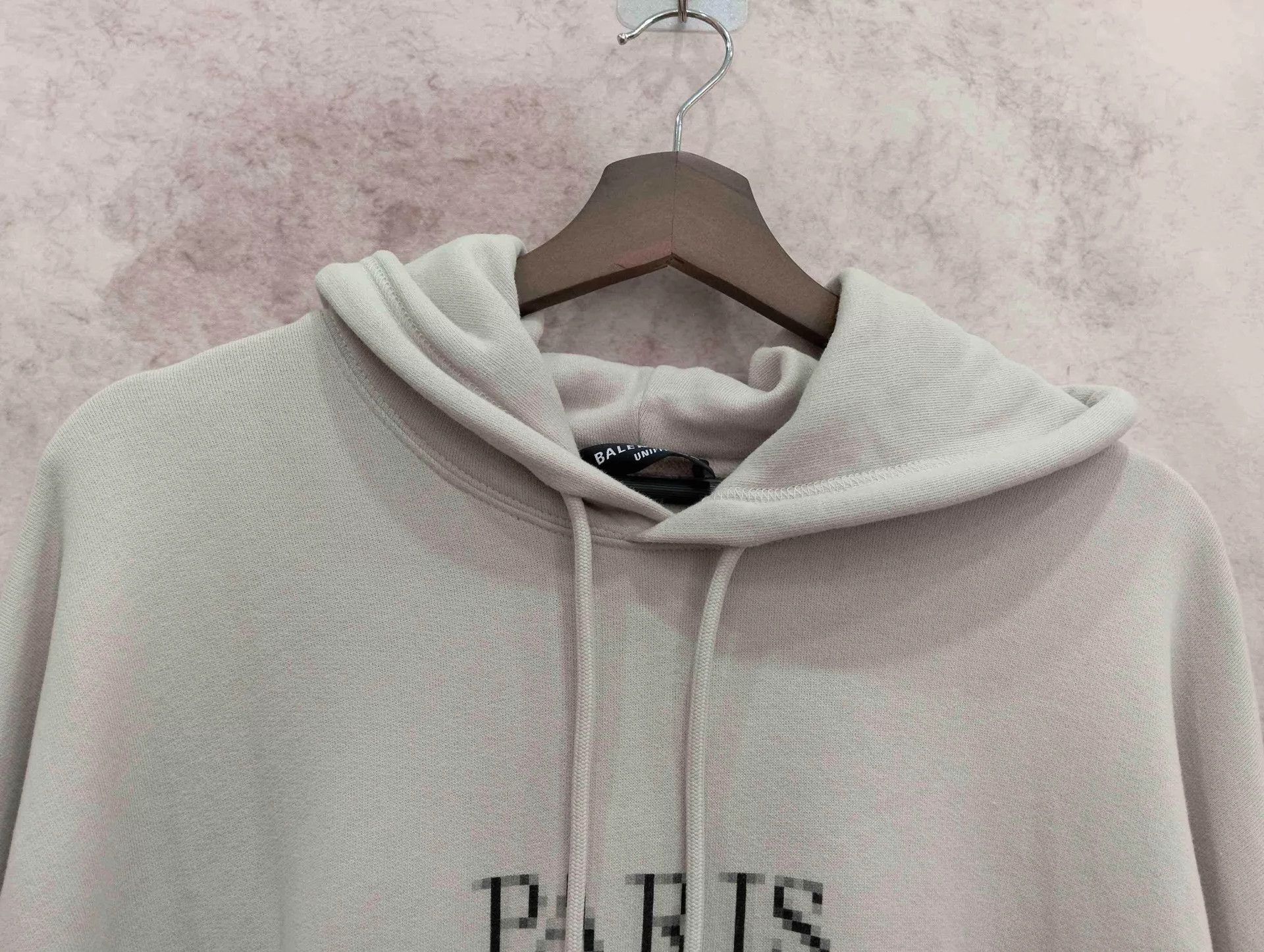 Balenciaga Balenciaga Blurred Logo Slogan Hoodie Men's Beige Size US S / EU 44-46 / 1 - 7 Thumbnail