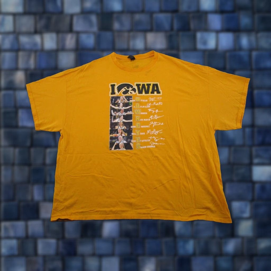 Gildan VINTAGE Iowa Hawkeyes Caitlyn Clark NCAA Womens Basketball T-Shirt Adult Size 3XL Read Size XXL / US 16-18 / IT 52-54 - 1 Thumbnail