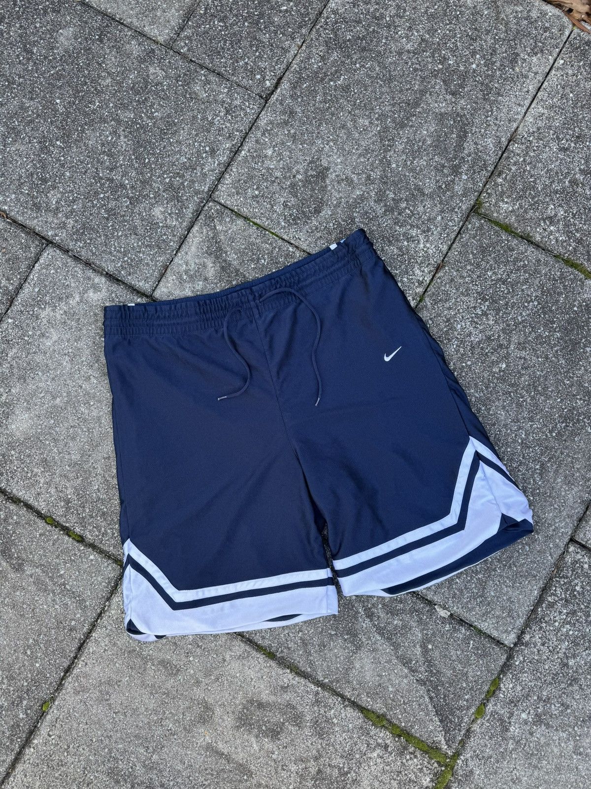 Nike × Vintage Vintage Nike Essential Swoosh Reversible Baggy Track Shorts Size US 36 / EU 52 - 5 Thumbnail