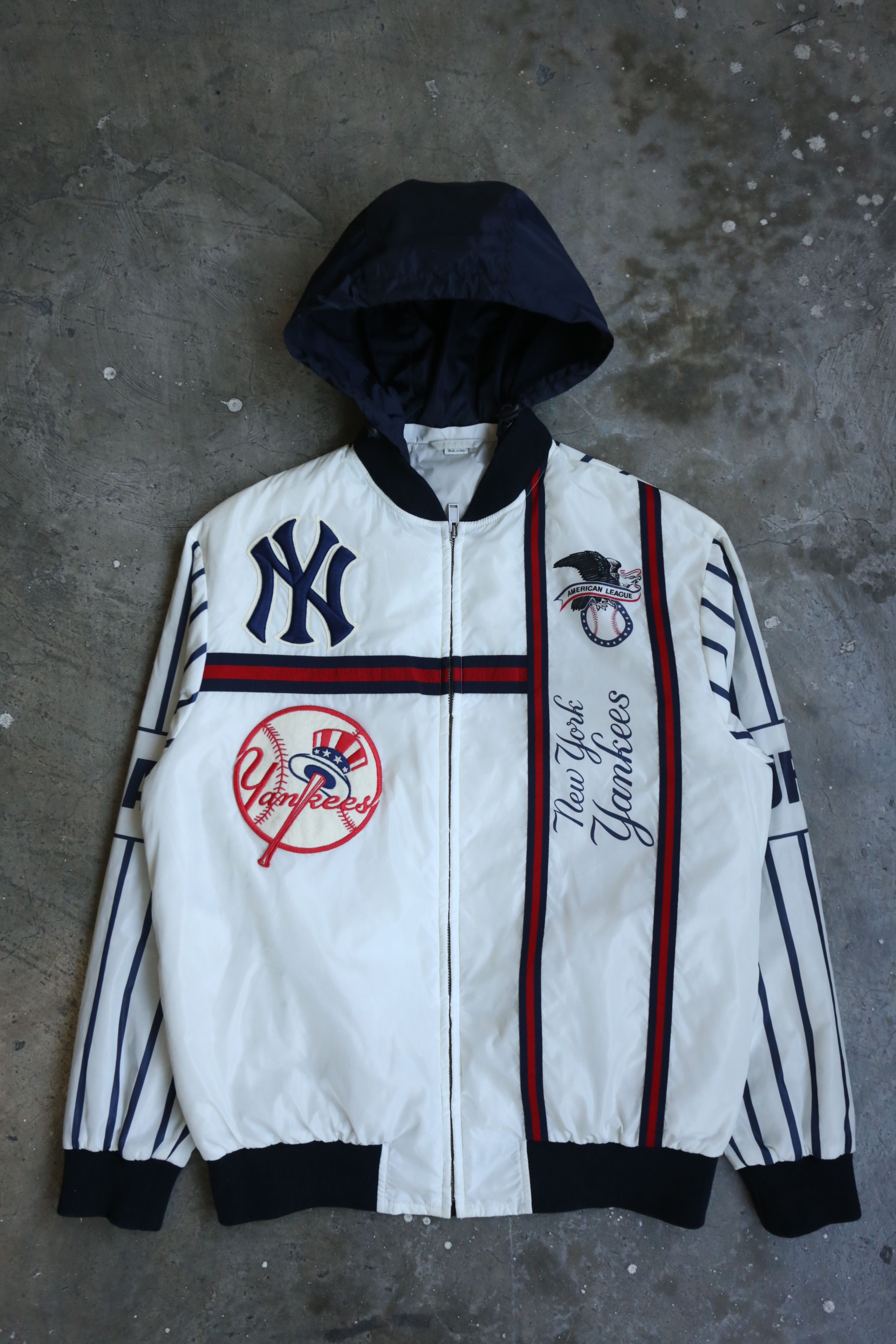 Gucci × New York Yankees Gucci - NY Yankees - F/W 18 - Striped Bomber Size US S / EU 44-46 / 1 - 1 Thumbnail
