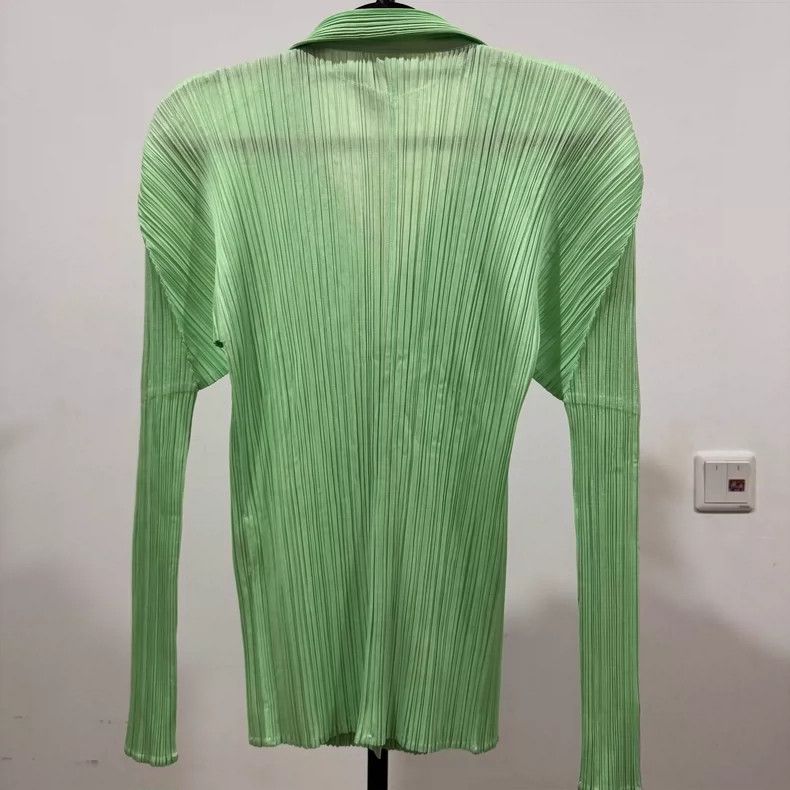 Issey Miyake issey miyake size：3 Right-angled shoulder shirt top 2506-Ne Size XXS / US 00 / IT 34 - 4 Thumbnail