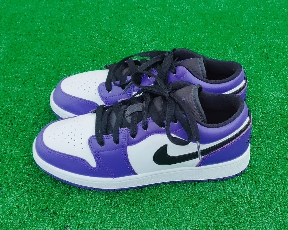 Jordan Brand Shoes Air Jordan 1 Low GS 'Court Purple' Size US 9 / IT 39 - 3 Thumbnail