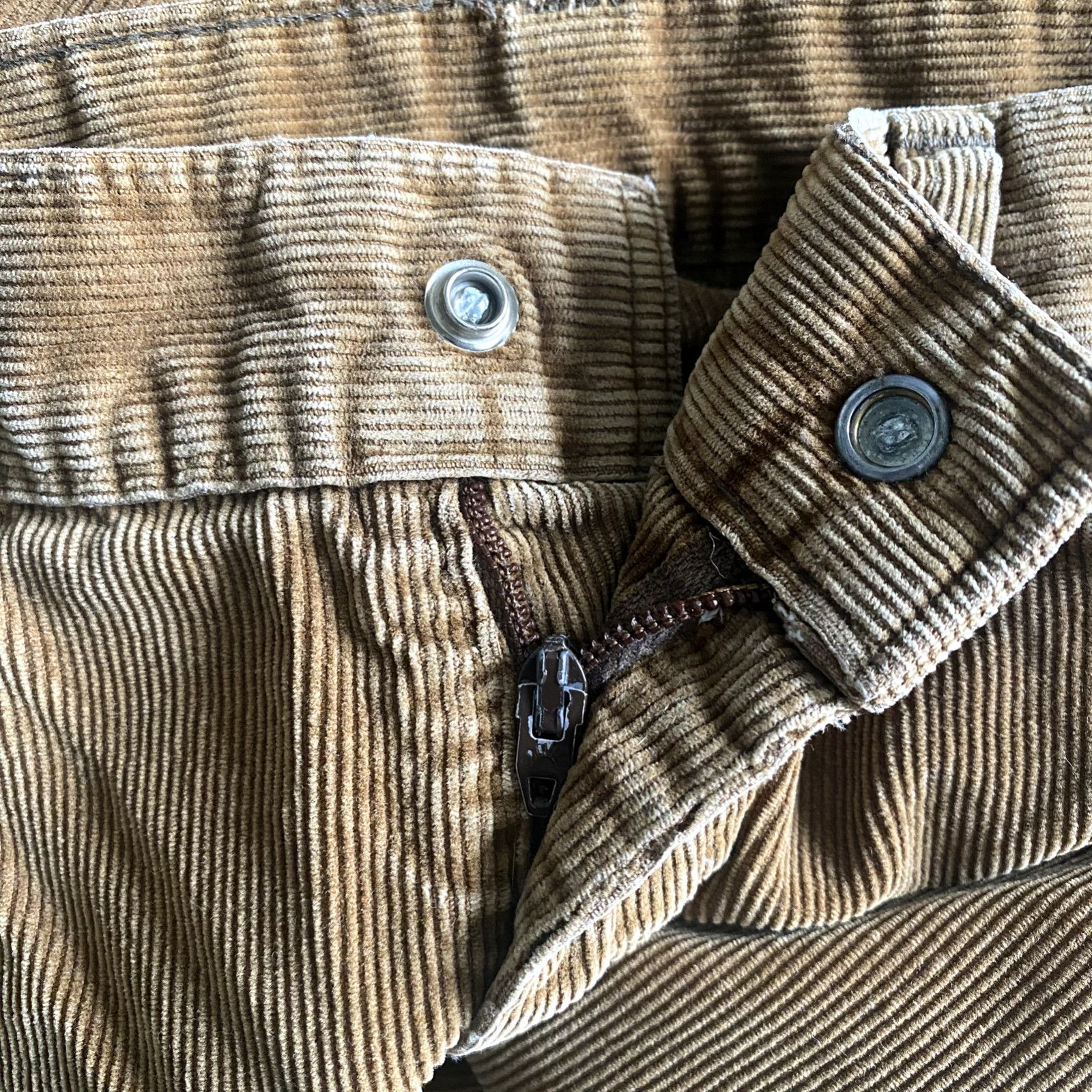 Levi's Vtg 70s Levis MF Corduroy Distressed Brown Tab Pants Mens 12 Size US 28 / EU 44 - 6 Thumbnail