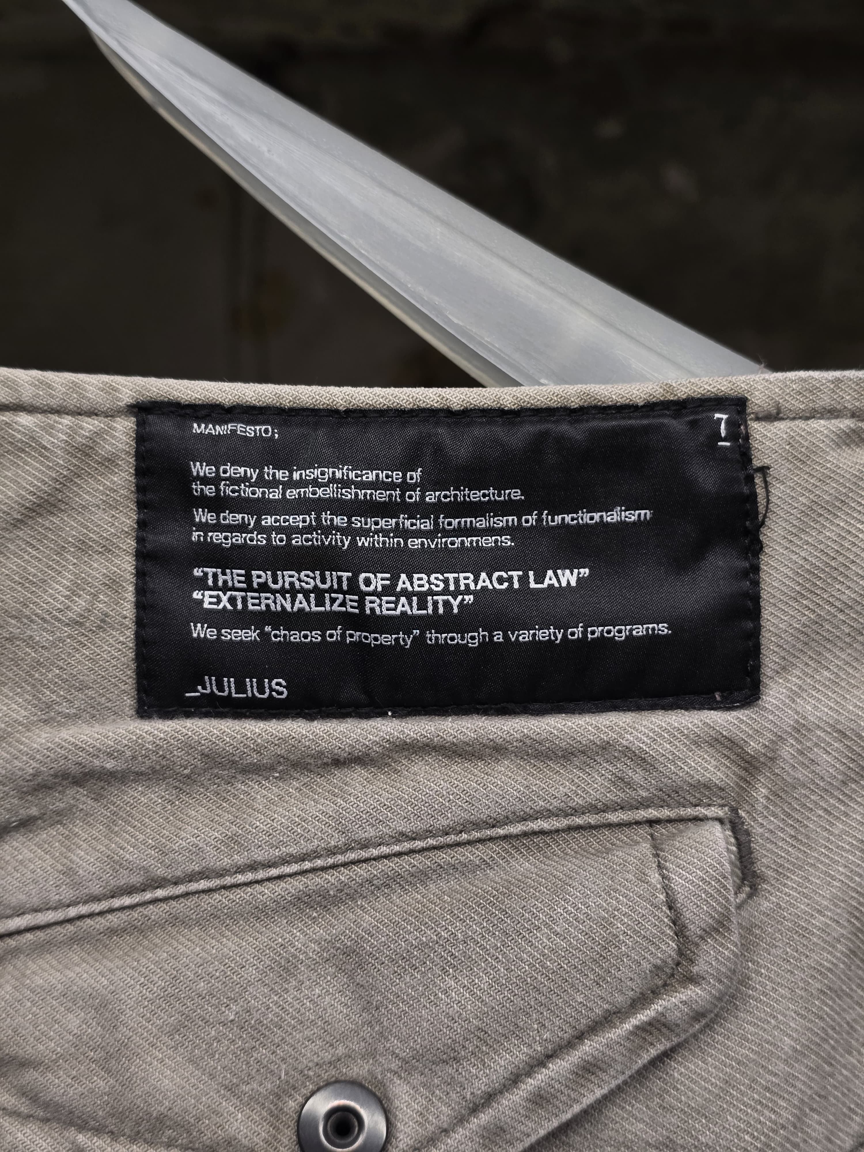 Julius Julius Grey Cotton Serge Gas-Mask Cargo Shorts Size US 32 / EU 48 - 6 Thumbnail