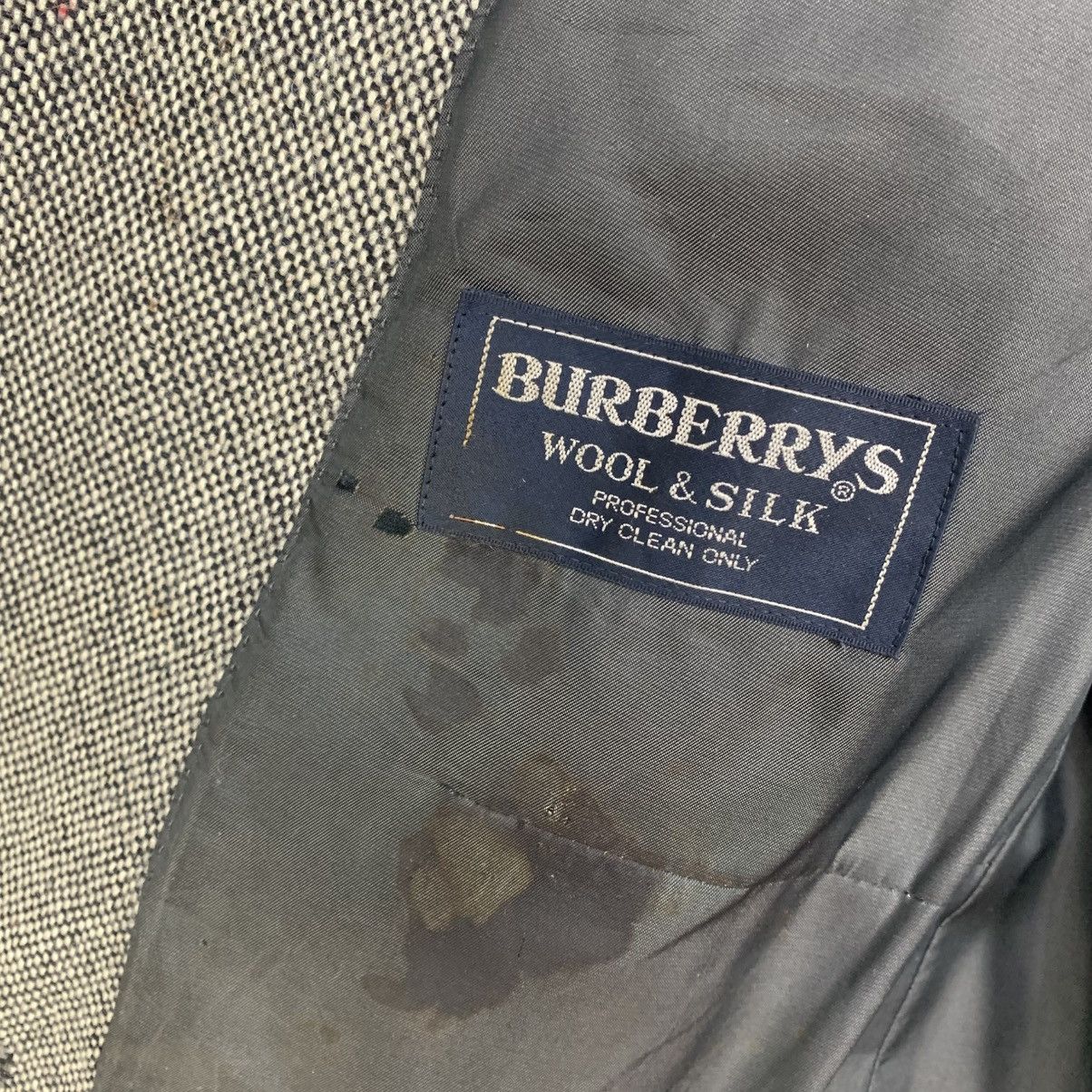 Burberry Vintage Distressd Burberry London Silk&wool Luxury Coat Size US M / EU 48-50 / 2 - 8 Thumbnail