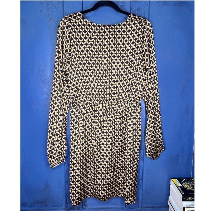 MINKPINK Gold Patterned Front Bunch Snap V Neck Valentina Mini Dress Size L / US 10 / IT 46 - 14 Thumbnail