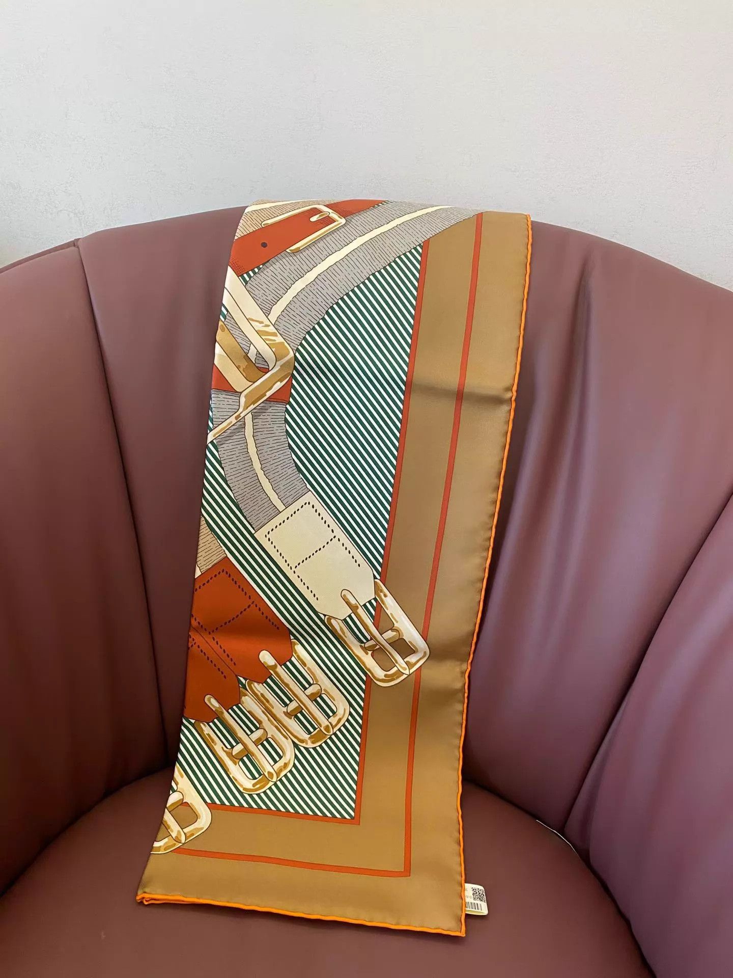 Hermes Hermes Horsebit 90x90 Scarf Unused Boxed Size ONE SIZE - 4 Thumbnail