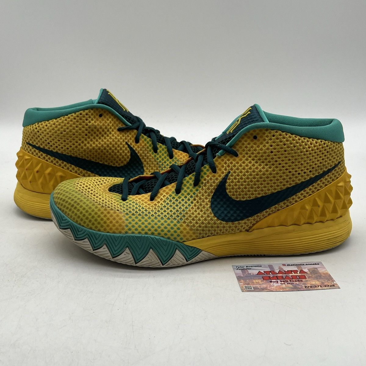 Nike Kyrie 1 letterman Size US 13 / EU 46 - 1 Thumbnail
