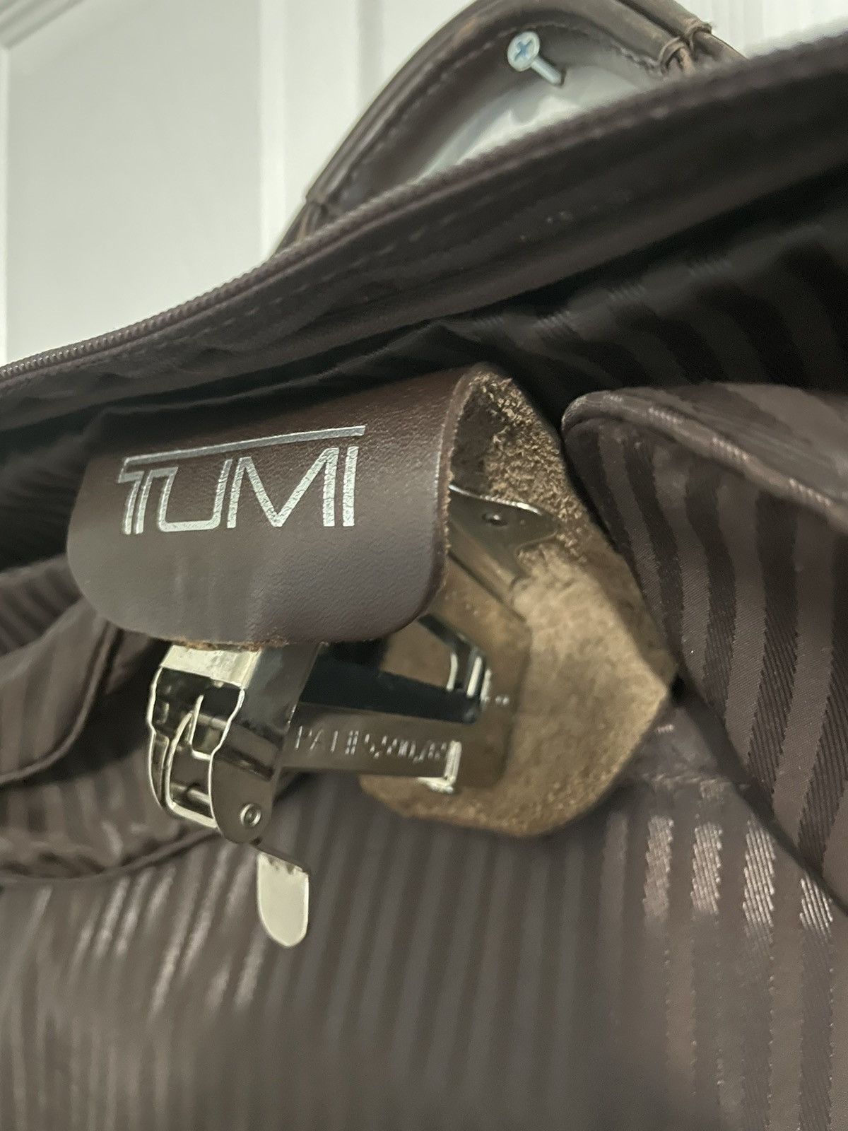 Tumi Tumi genuine leather full size garment traveler Size ONE SIZE - 7 Thumbnail