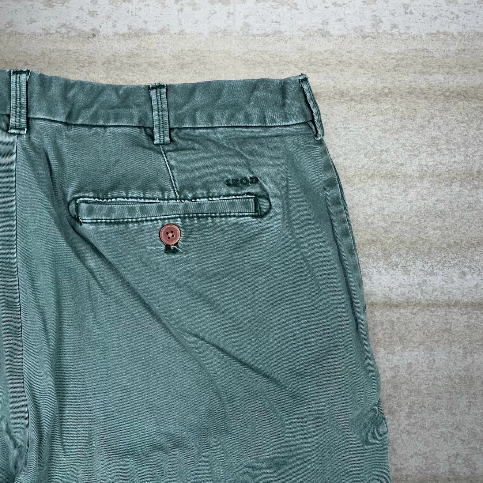 Izod Vintage Y2K Izod Khakis Pants 36x30 Relaxed Fit Green Cotton Size US 36 / EU 52 - 3 Thumbnail