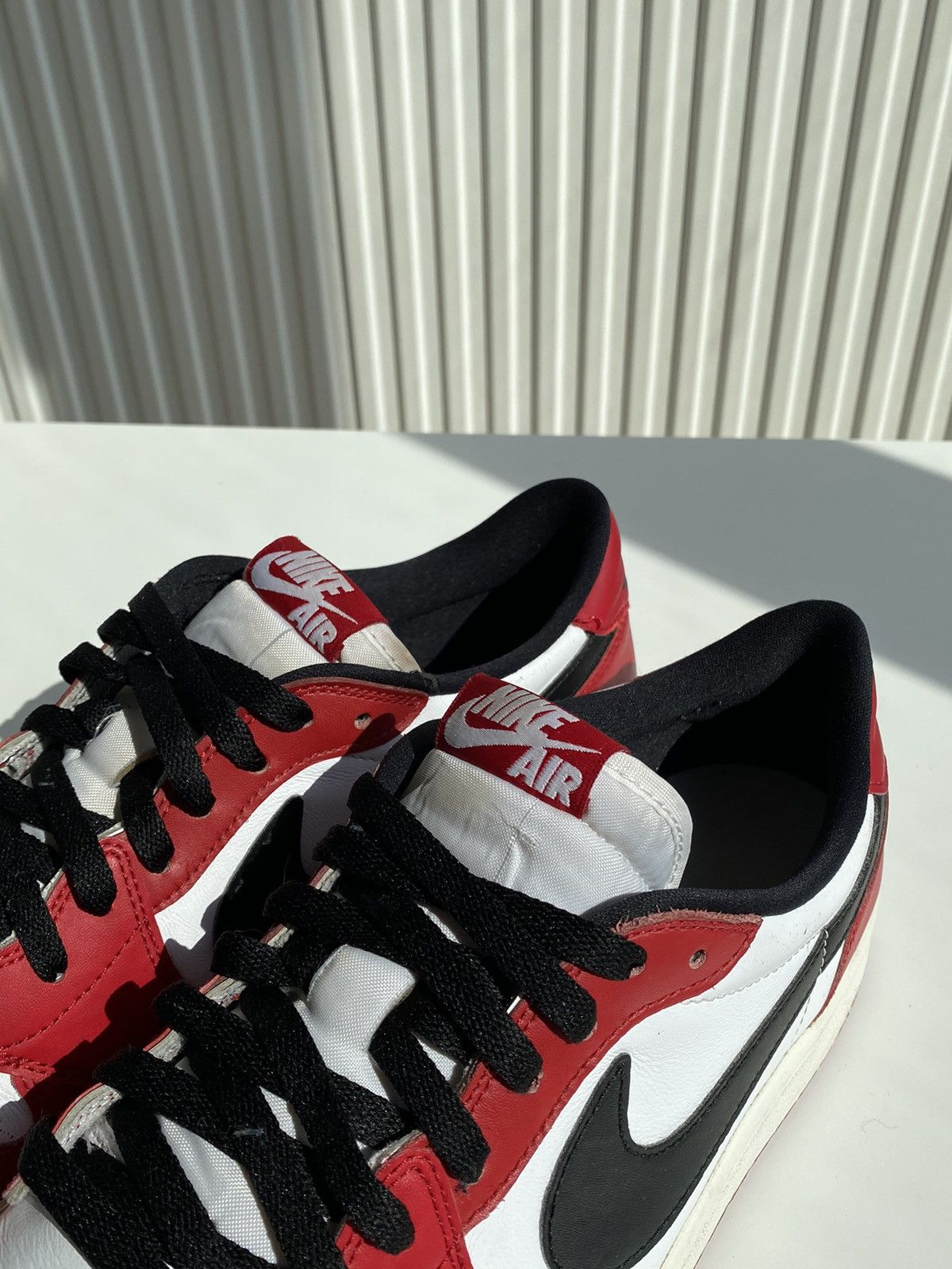 Jordan Brand 2016 Nike Jordan 1 Low Retro Chicago Size US 13 / EU 46 - 7 Thumbnail