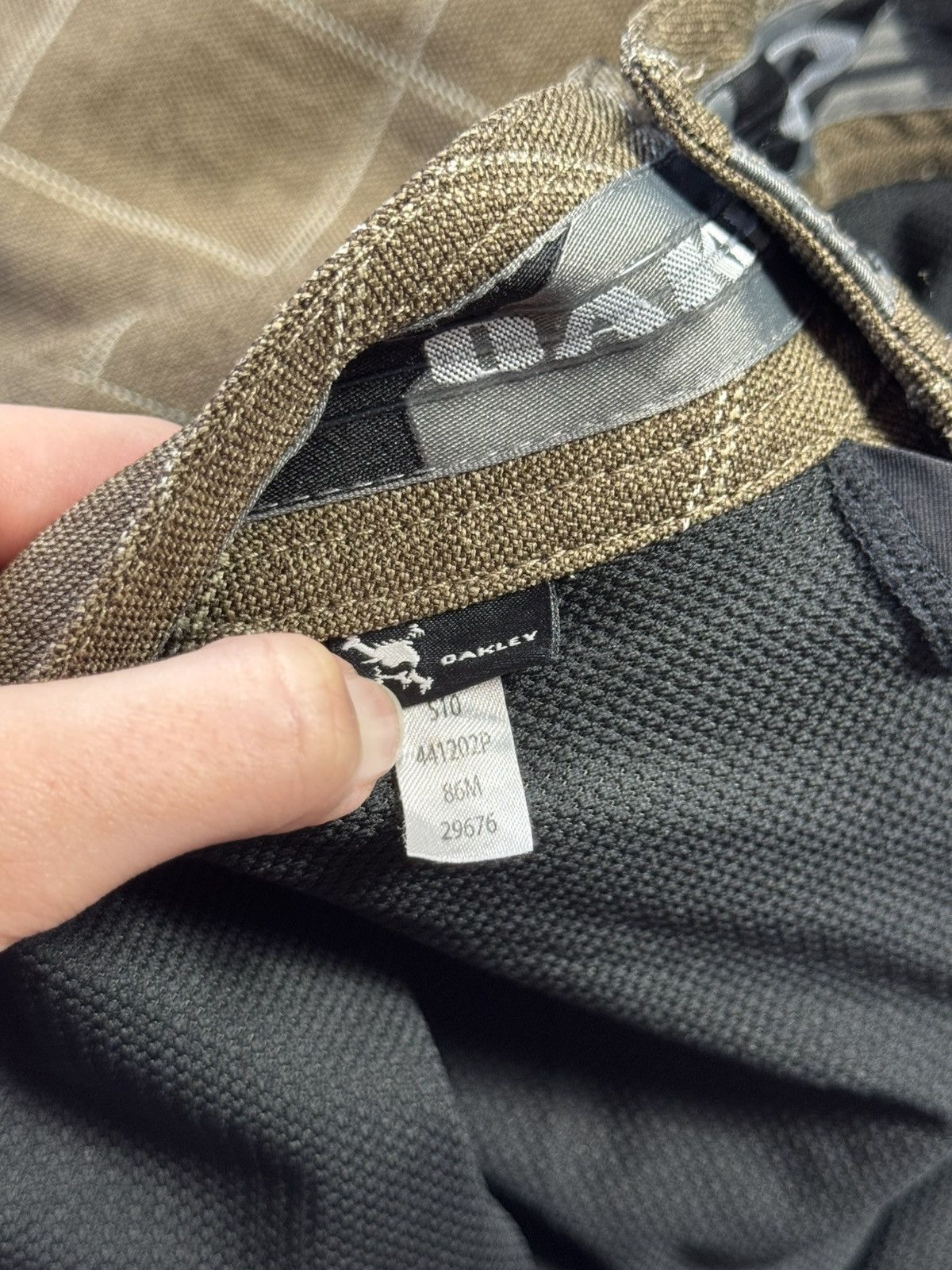 Oakley Oakley Padded MTB Cycling Shorts — Great Condition Size US 36 / EU 52 - 5 Thumbnail