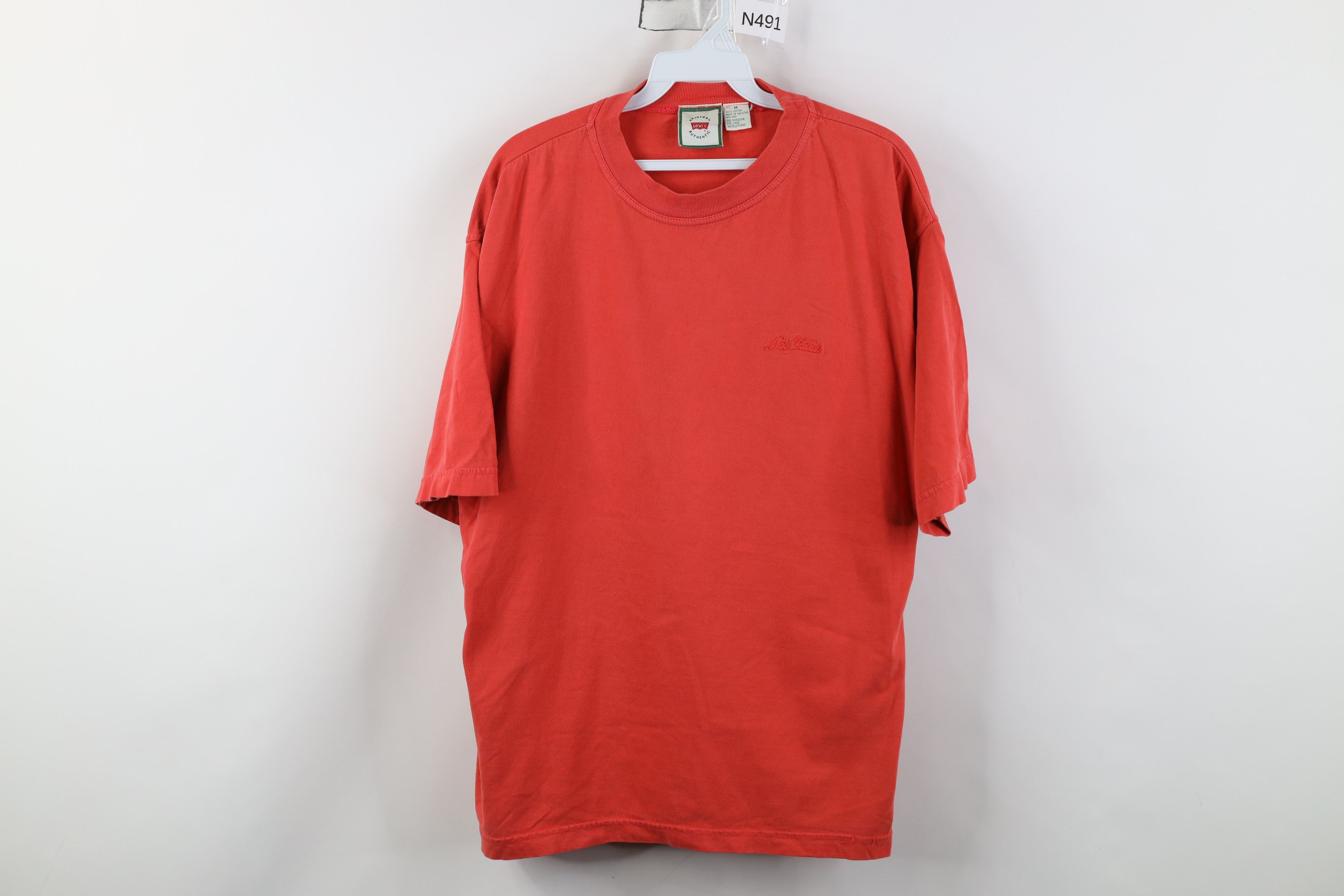 Levi's Vintage 90s Levis Spell Baggy Boxy Fit T-Shirt Salmon Pink Size US M / EU 48-50 / 2 - 1 Thumbnail