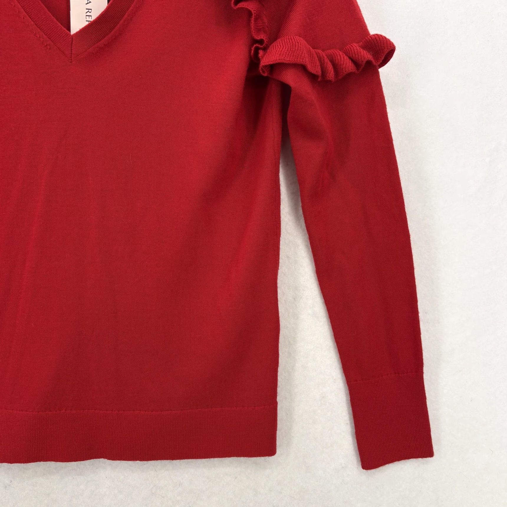 Banana Republic Banana Republic Sweater Womens XS Petite Red Merino Wool V-Neck Ruffle Pullover Size XS / US 0-2 / IT 36-38 - 3 Thumbnail