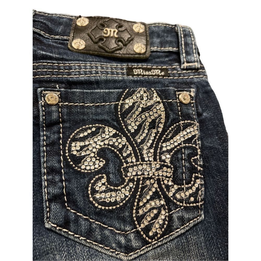 Miss Sixty MISS ME Rhinestones embroidered capri jeans Size 27" / US 4 / IT 40 - 5 Thumbnail