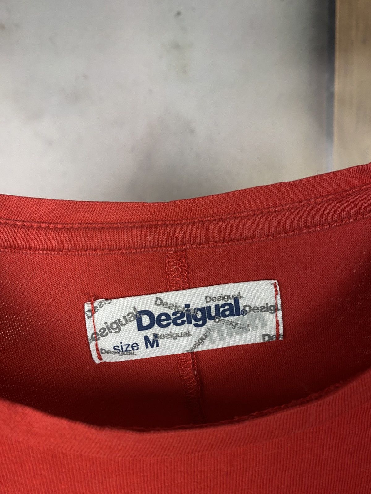 Desigual 🍿Vintage T-Shirt Desigual Hong Kong Art Tee🍿 Size US M / EU 48-50 / 2 - 11 Thumbnail