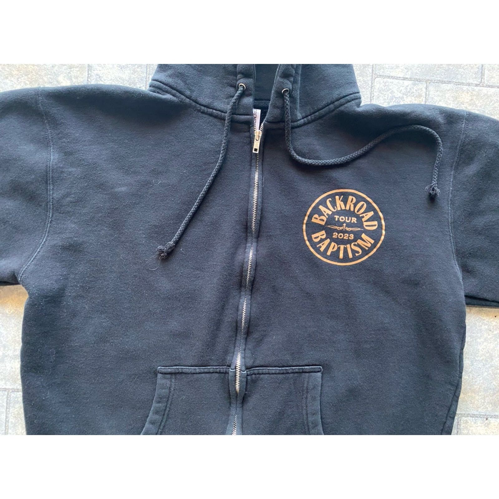 Vintage Jelly Roll MENS Large Backroad Baptism Tour 2023 Black/Gold Zip Hoodie Jacket Men's L Full Zip Zipper Graphic Print Size US L / EU 52-54 / 3 - 4 Thumbnail