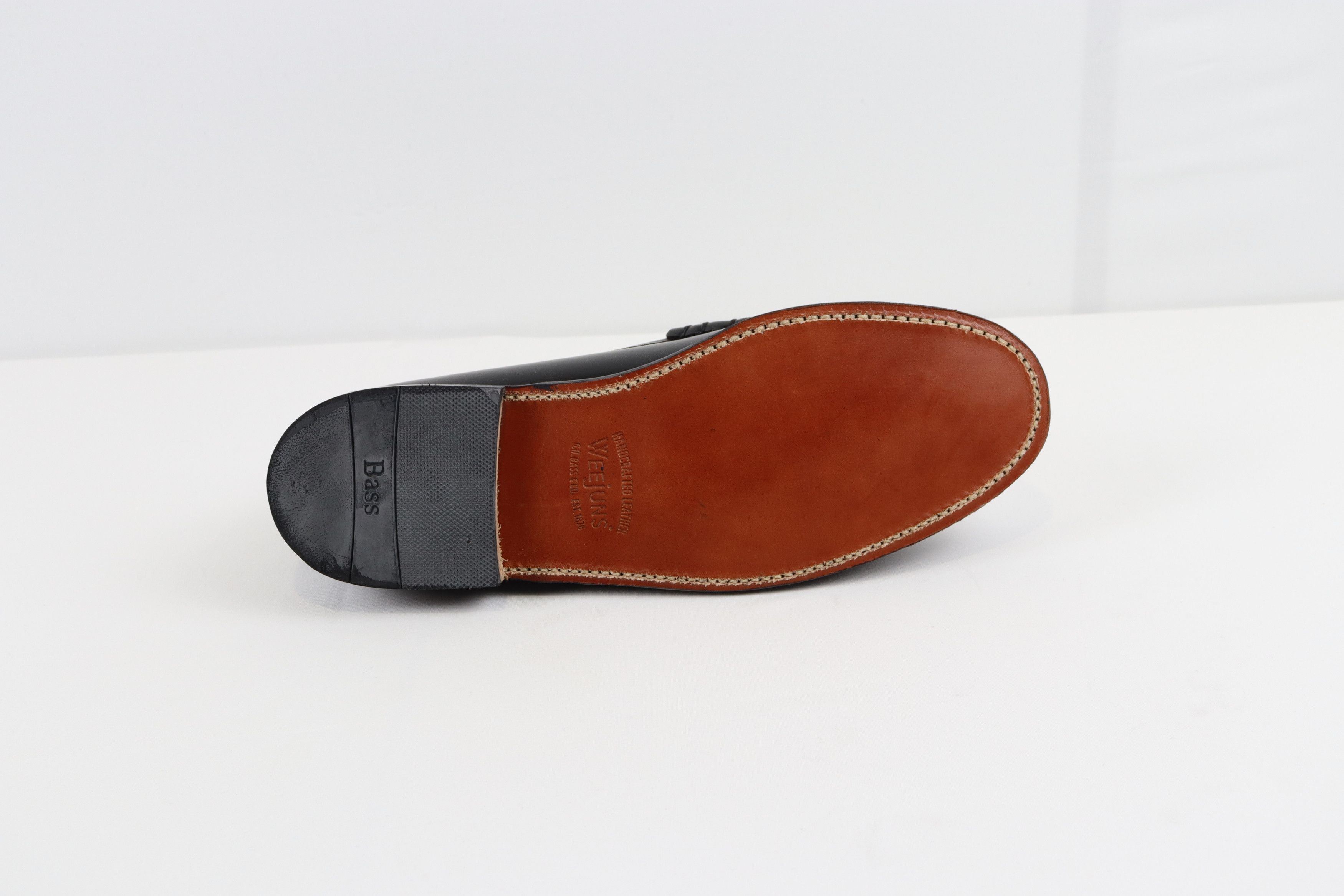 G.H. Bass & Co. o1rshd Weejun Larson Penny Moccasins in Black / White Size US 11.5 / EU 44-45 - 6 Thumbnail