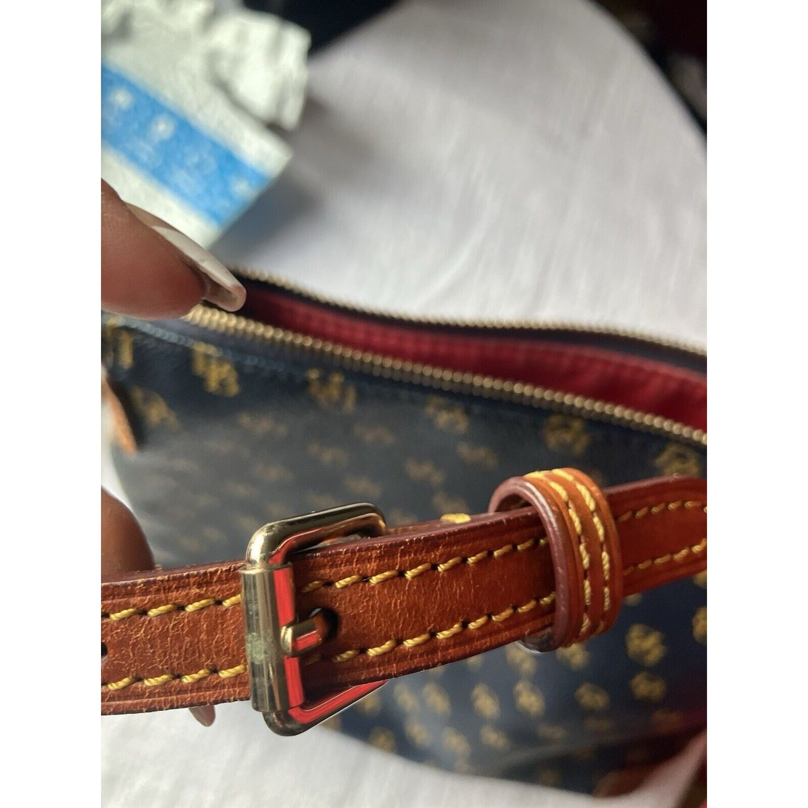 Dooney & Bourke Dooney & Bourke Gretta Hobo Navy Shoulder EUC Classic Size ONE SIZE - 9 Thumbnail