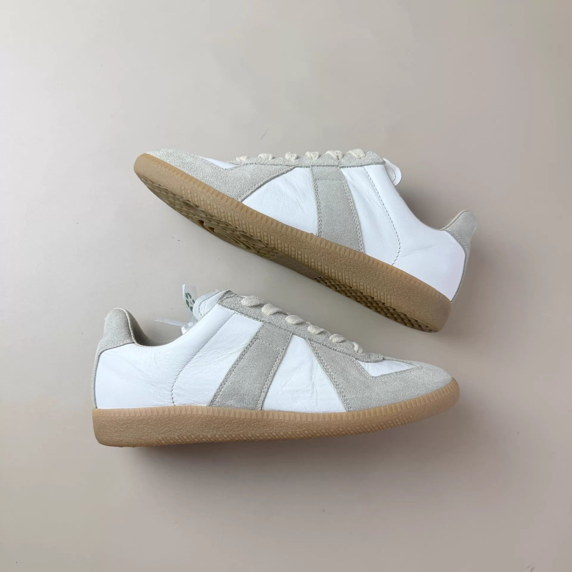 Maison Margiela Maison Margiela gray white suede trainer 36 Size US 5.5 / IT 35.5 - 4 Thumbnail
