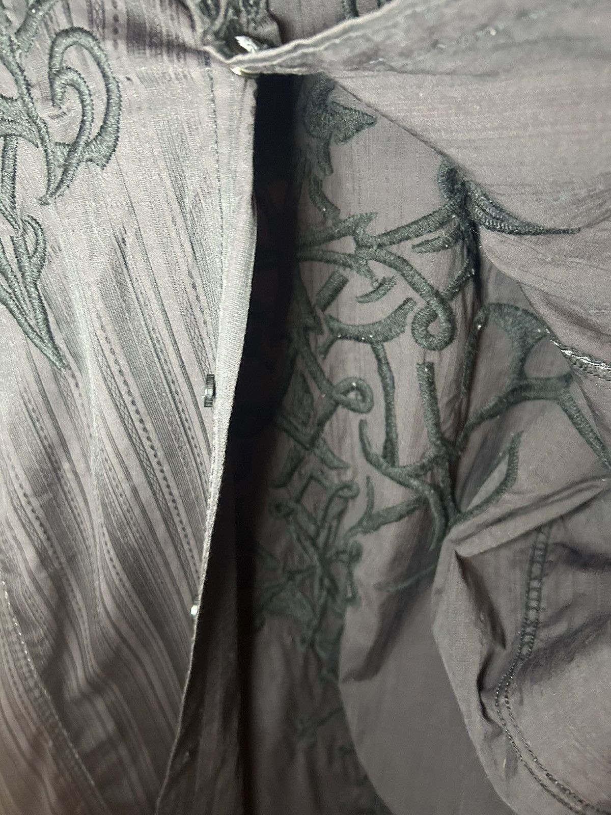Roar Vintage Roar tribal y2k embroidered button up longsleeve Size US XL / EU 56 / 4 - 12 Thumbnail