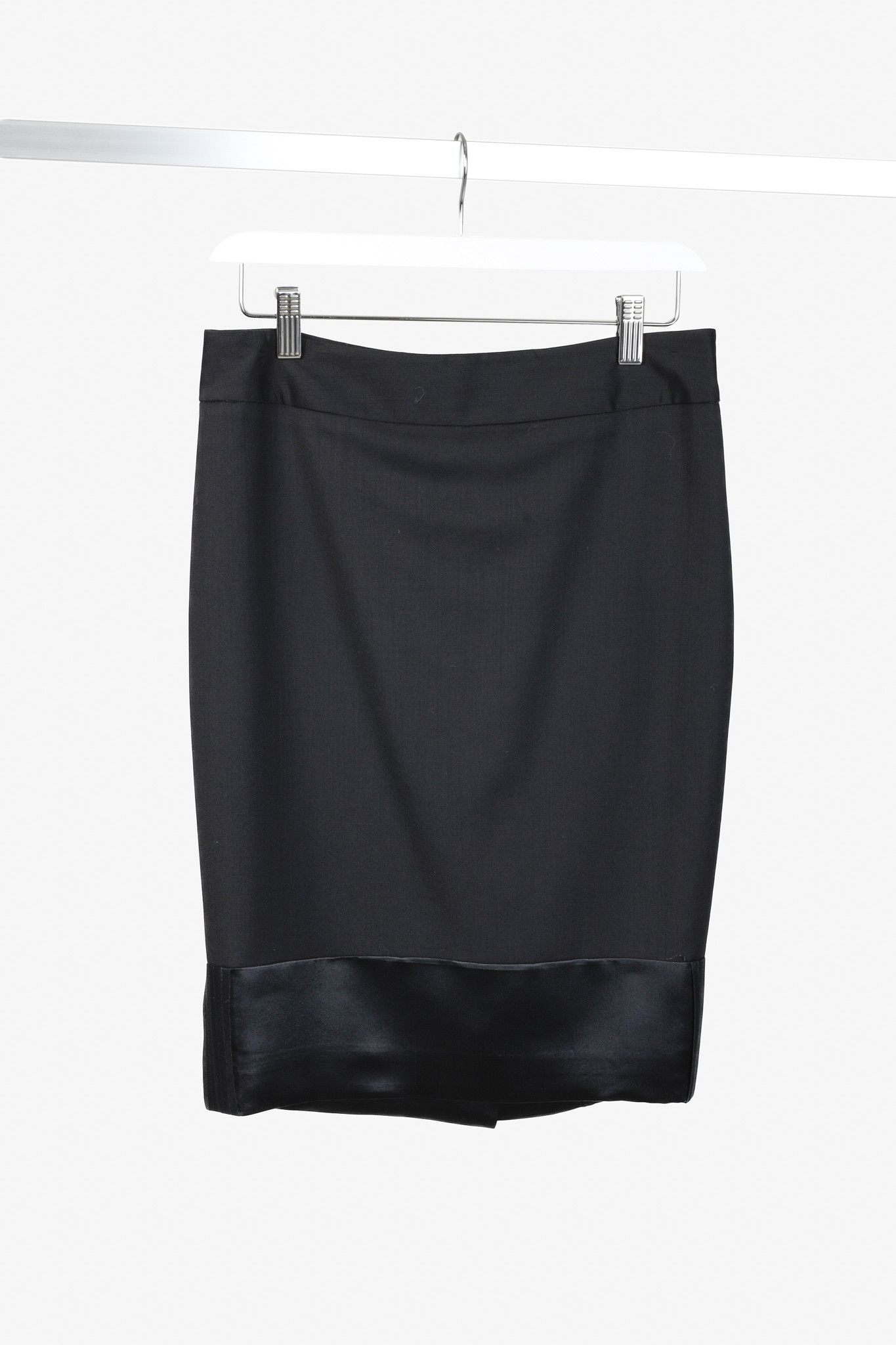 L.A.M.B. L.A.M.B. Vintage Black Wool and Satin Pencil Skirt Size 29" - 1 Thumbnail
