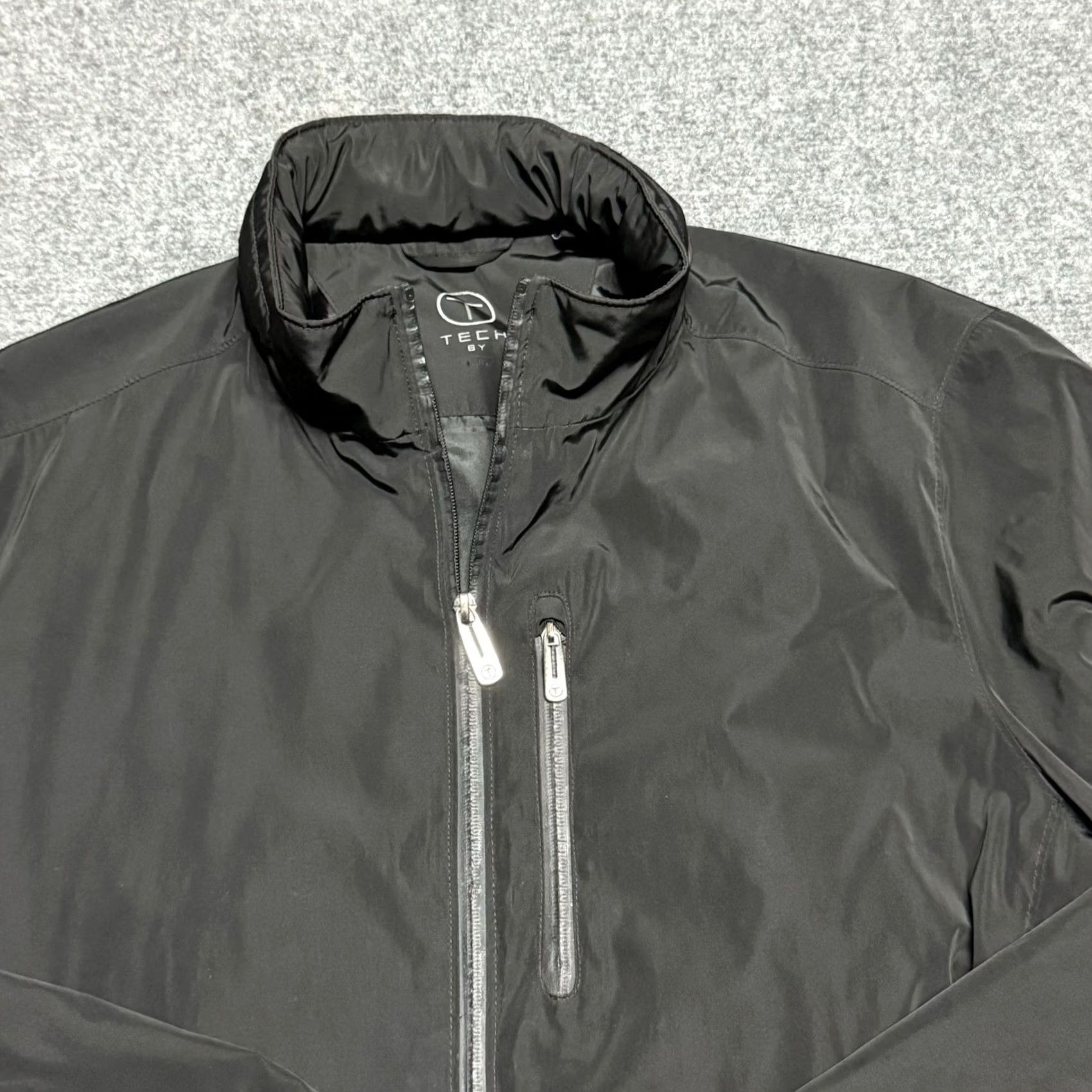 Tumi VINTAGE Tumi Jacket Mens Large Black T Tech Packable Hooded Softshell Windbreaker Travel Size US L / EU 52-54 / 3 - 2 Thumbnail