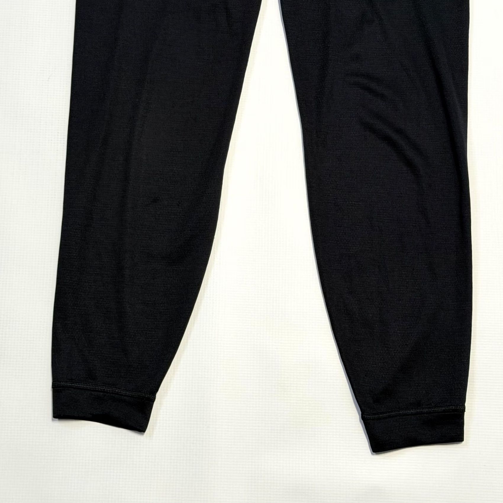 Patagonia VINTAGE Patagonia Capilene Base Layer Pants Womens Small Black 90s Capilene Base Layer Tapered Leg Ankle Pockets? No pockets. Size 28" / US 6 / IT 42 - 3 Thumbnail