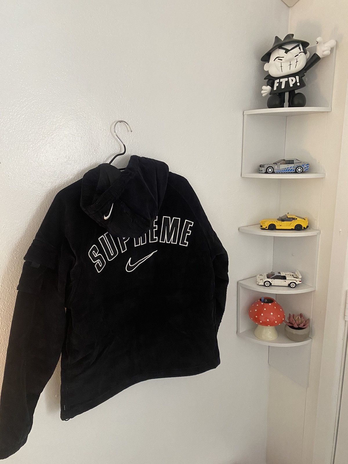 Pre-owned Nike X Supreme Nike Arc Corduroy Jacket Small In Black 