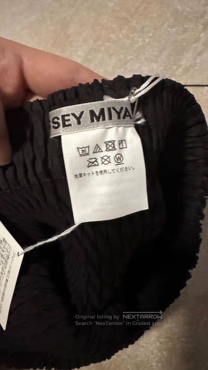 Issey Miyake Issey Miyake Black Fish Scale Midi Skirt Size 25" / US 0 / IT 36 - 6 Thumbnail