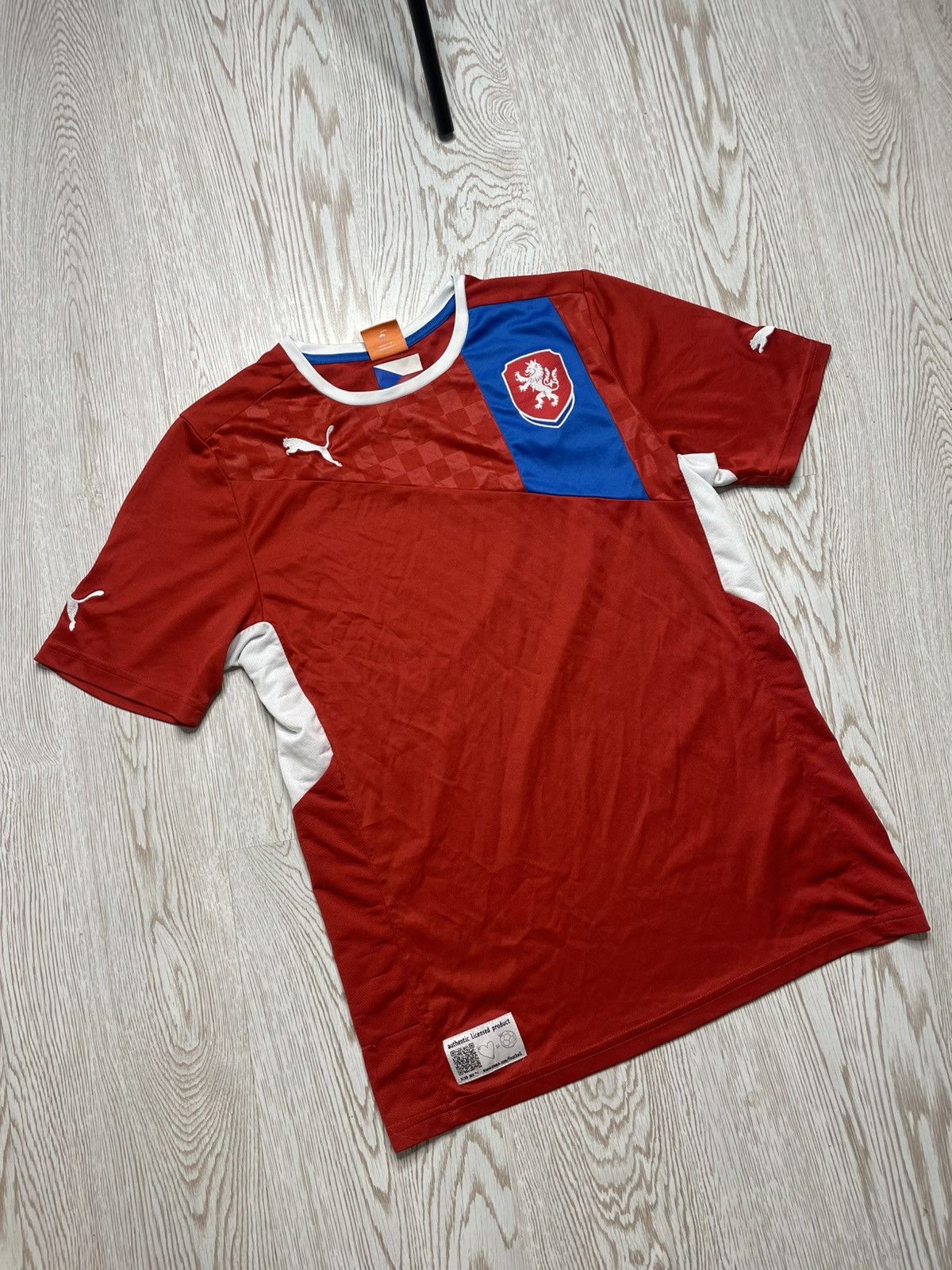 Puma Puma Czech Republic 2012-2013 Soccer Jersey size M Size US M / EU 48-50 / 2 - 2 Thumbnail