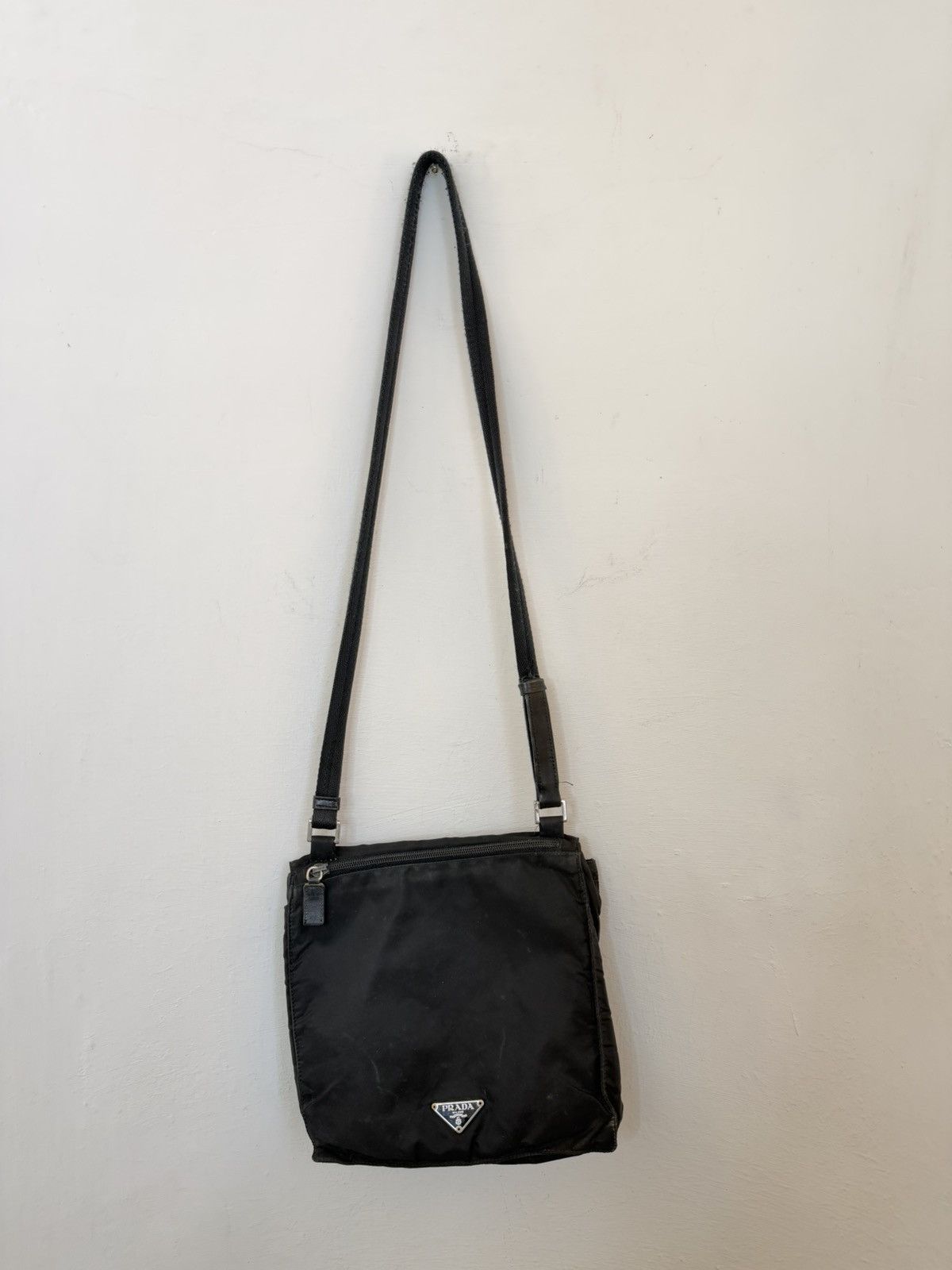 Prada Prada Logo Nylon Shoulder Bag Black Size 25x25 Size ONE SIZE - 1 Thumbnail