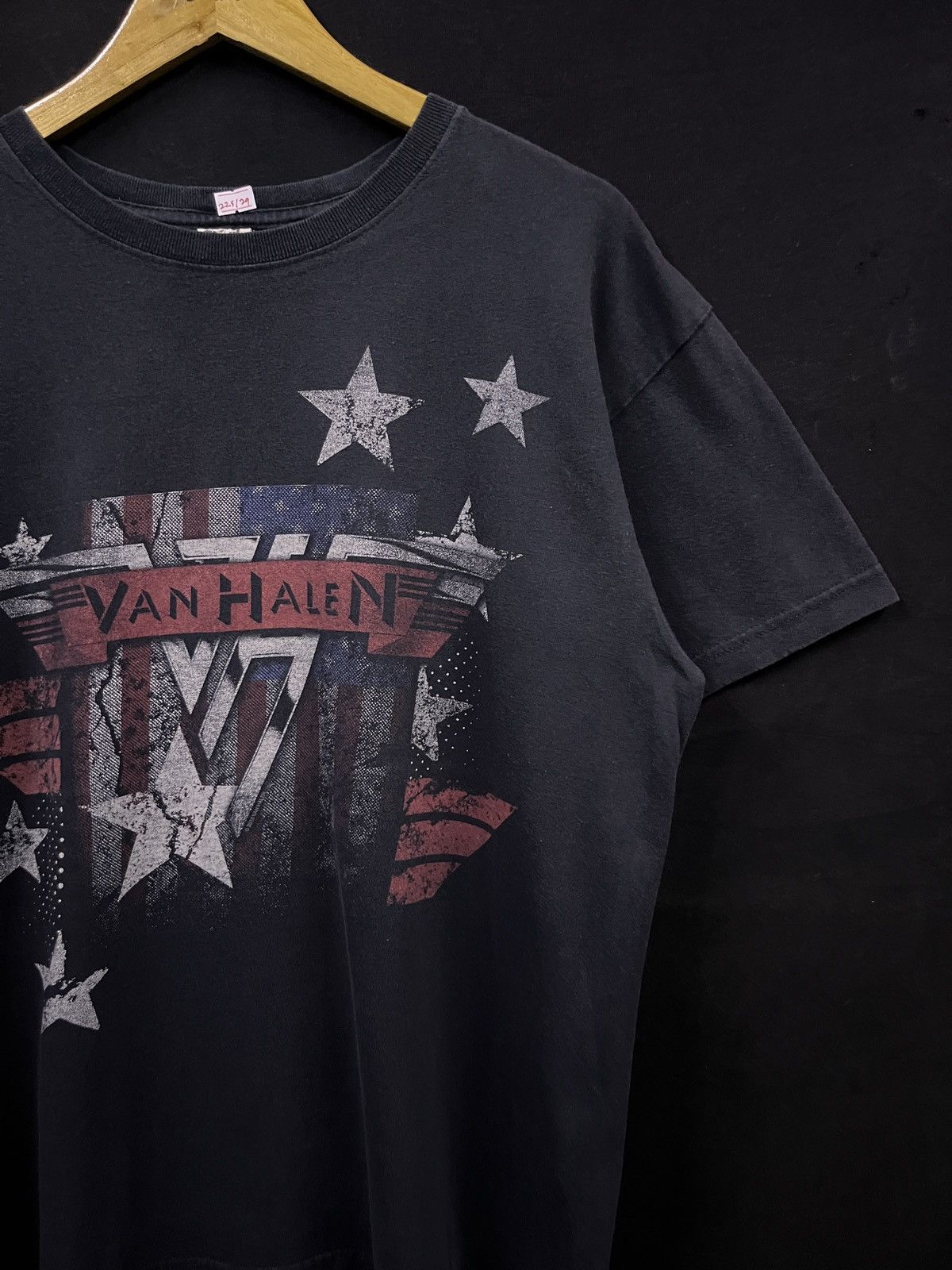 Vintage Vintage Y2k Van Halen band shirt anvil tag - L Size US L / EU 52-54 / 3 - 3 Thumbnail