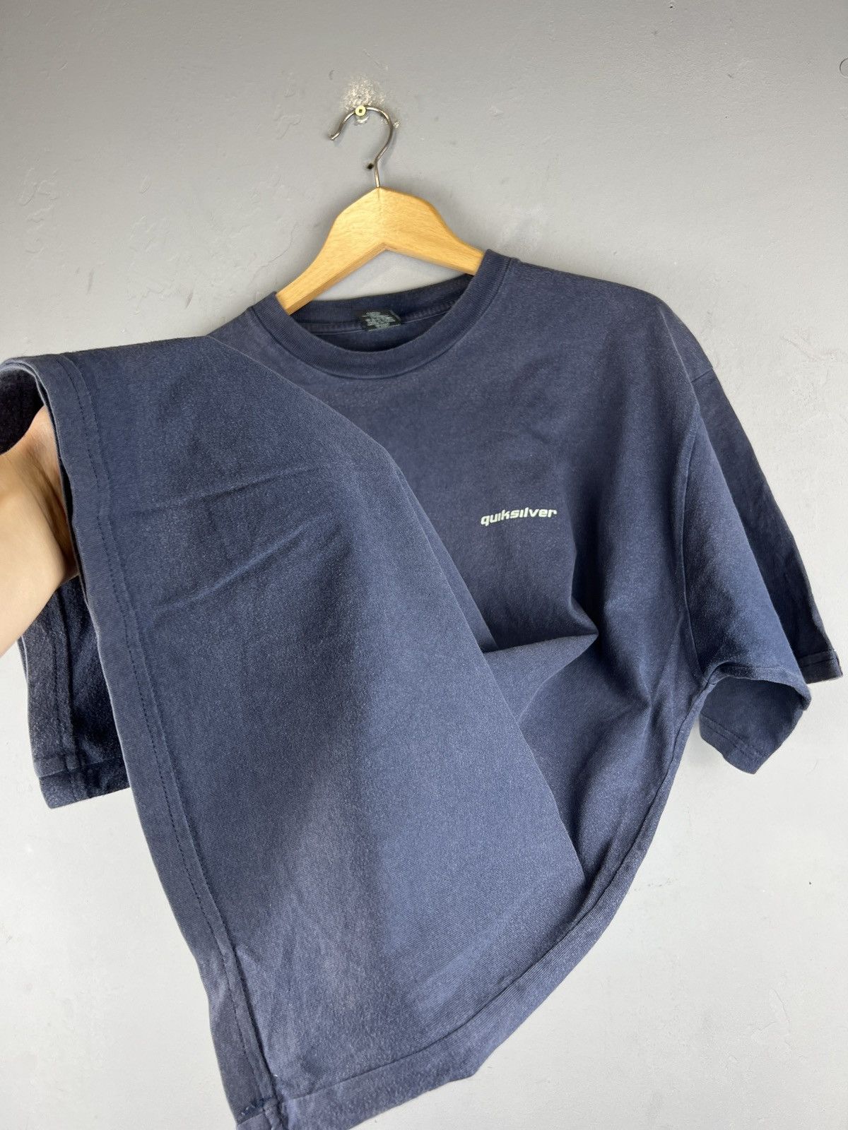 Quiksilver 90s Quicksilver distressed Surf rusty y2k tee Size US XL / EU 56 / 4 - 8 Thumbnail