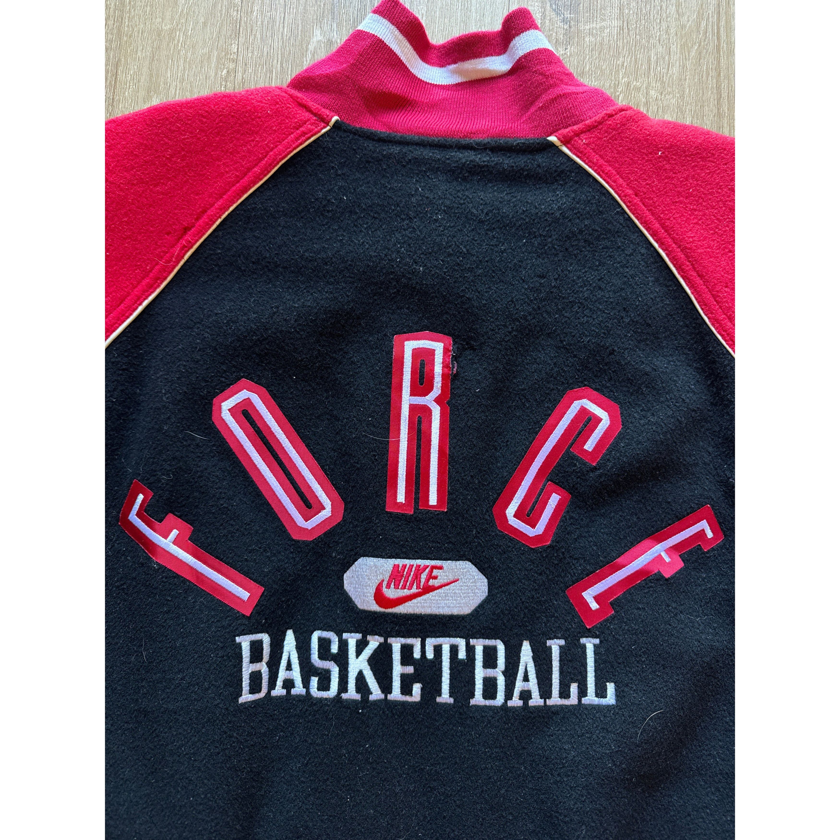 Other Vintage 90s Nike Force Basketball Snap Button Letterman Vars Size US XL / EU 56 / 4 - 9 Thumbnail