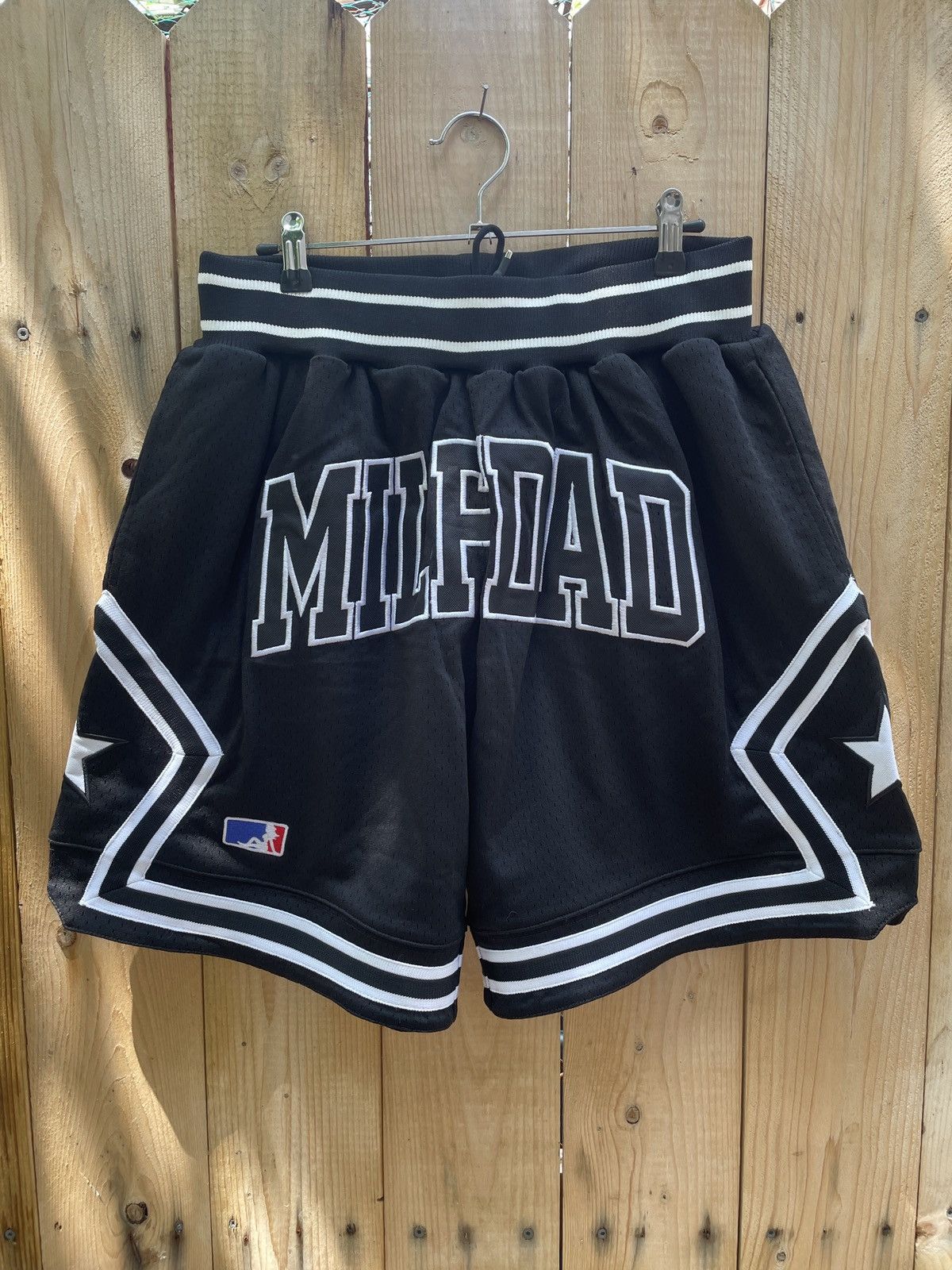 Milfdad MILFDAD spell out basketball shorts Size US 31 - 1 Thumbnail