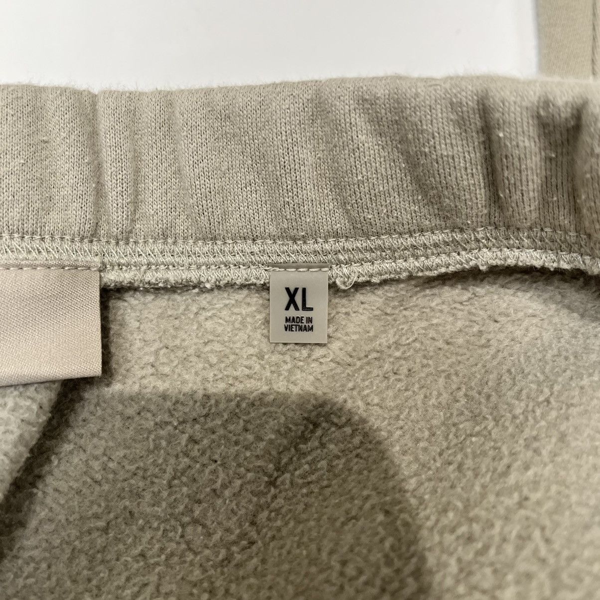 Essentials × Fear of God Fear Of God Essentials Sweatpants Beige Size US 36 / EU 52 - 6 Thumbnail