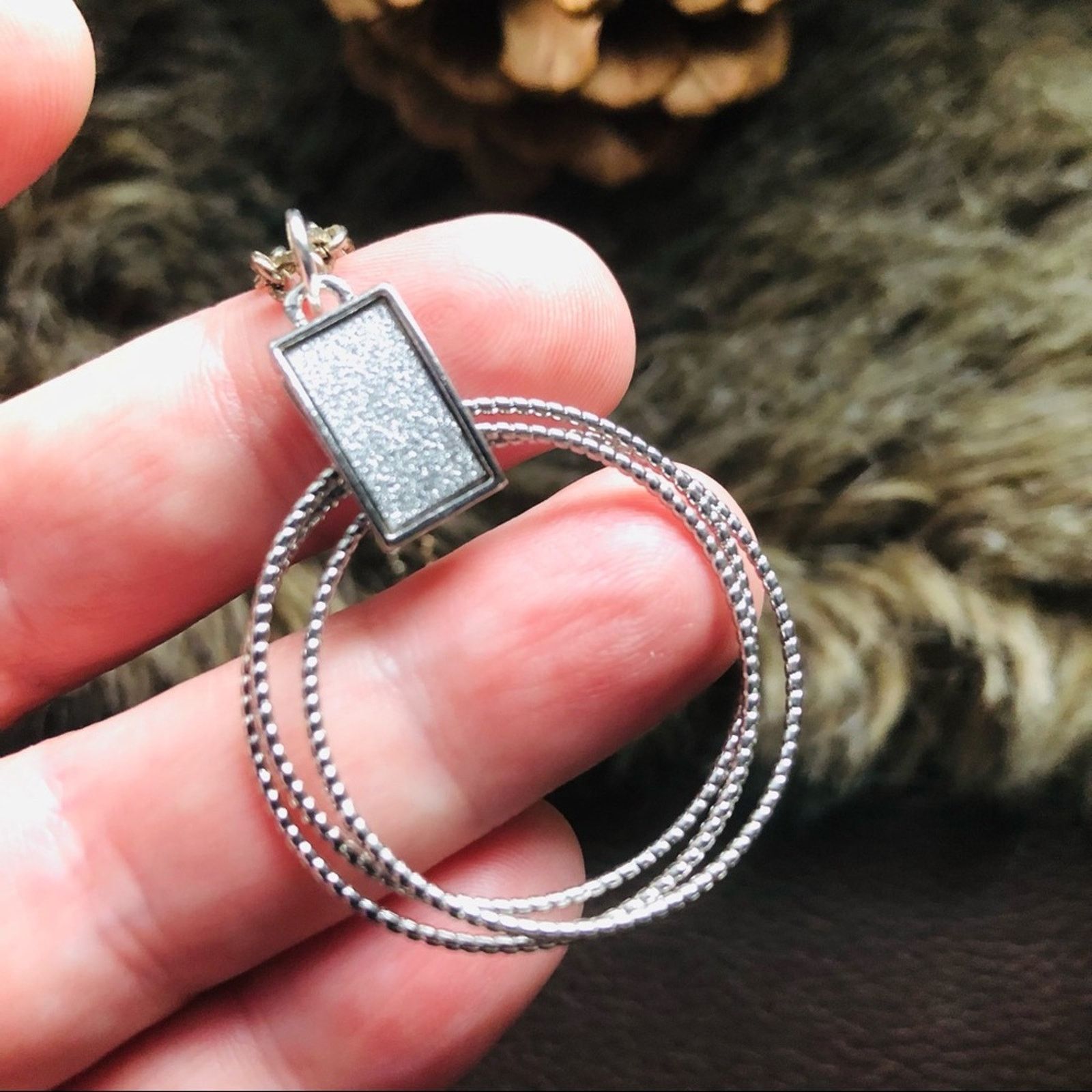 Handmade Hand crafted repurpose sparkle silver loop necklace Size ONE SIZE - 6 Thumbnail