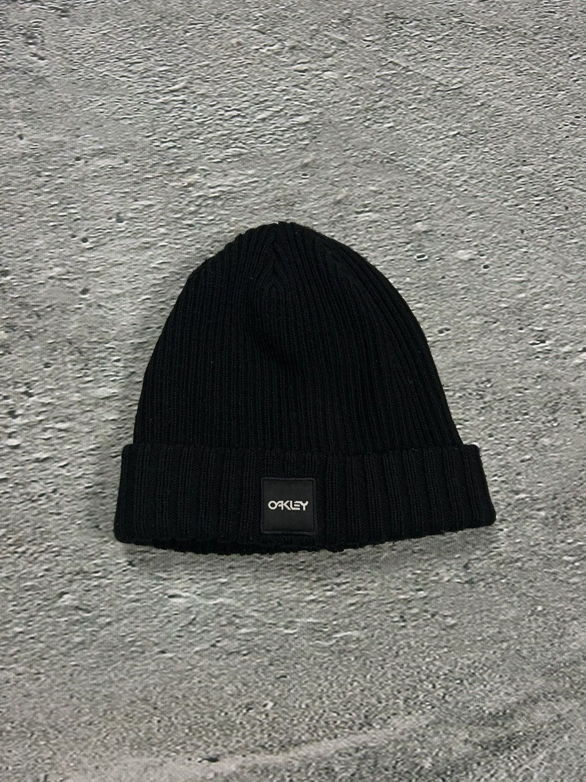 Oakley Beanie | Grailed