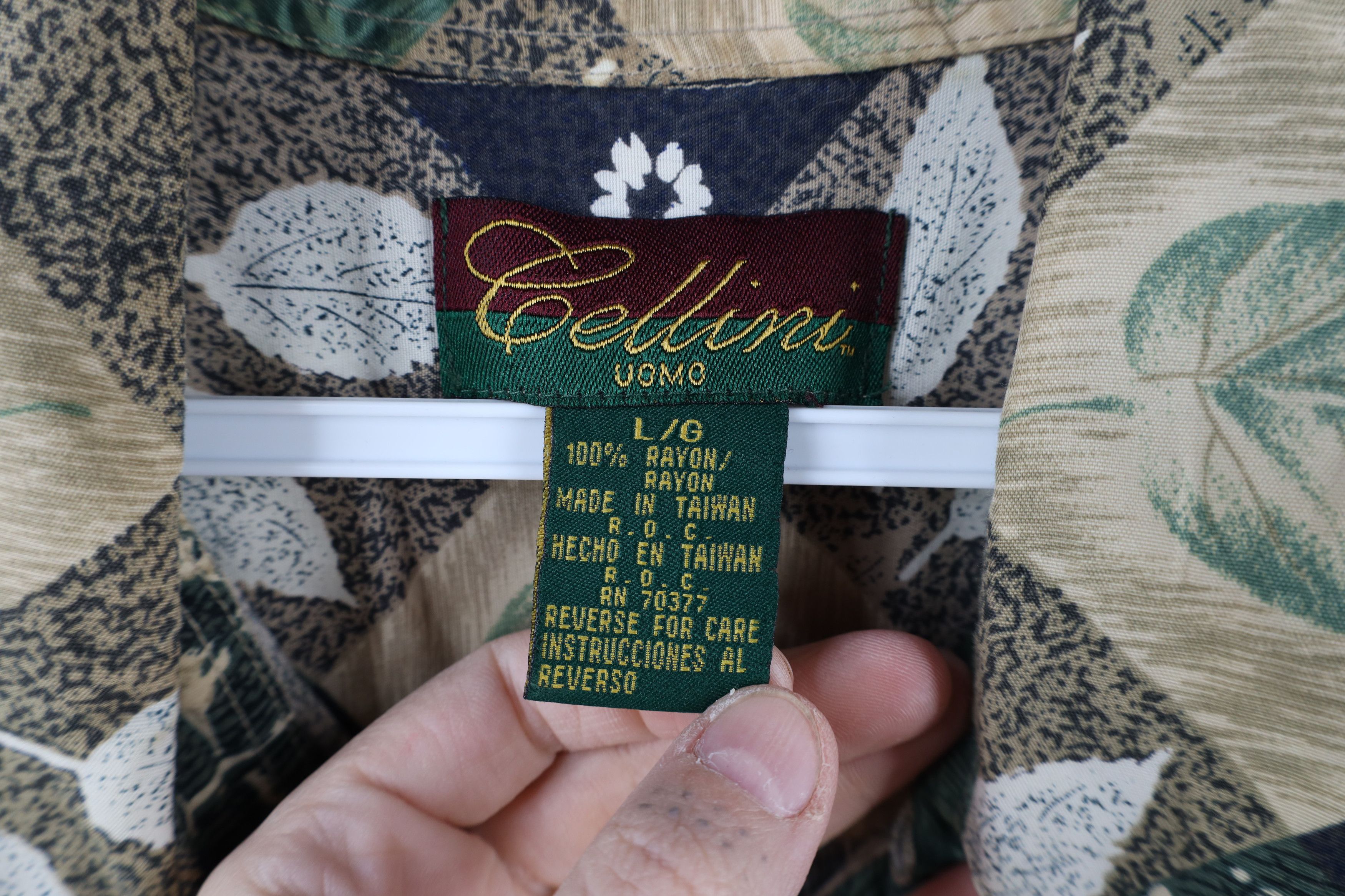 Vintage Vintage 90s Streetwear Leaf Rayon Collared Button Shirt Size US L / EU 52-54 / 3 - 9 Thumbnail