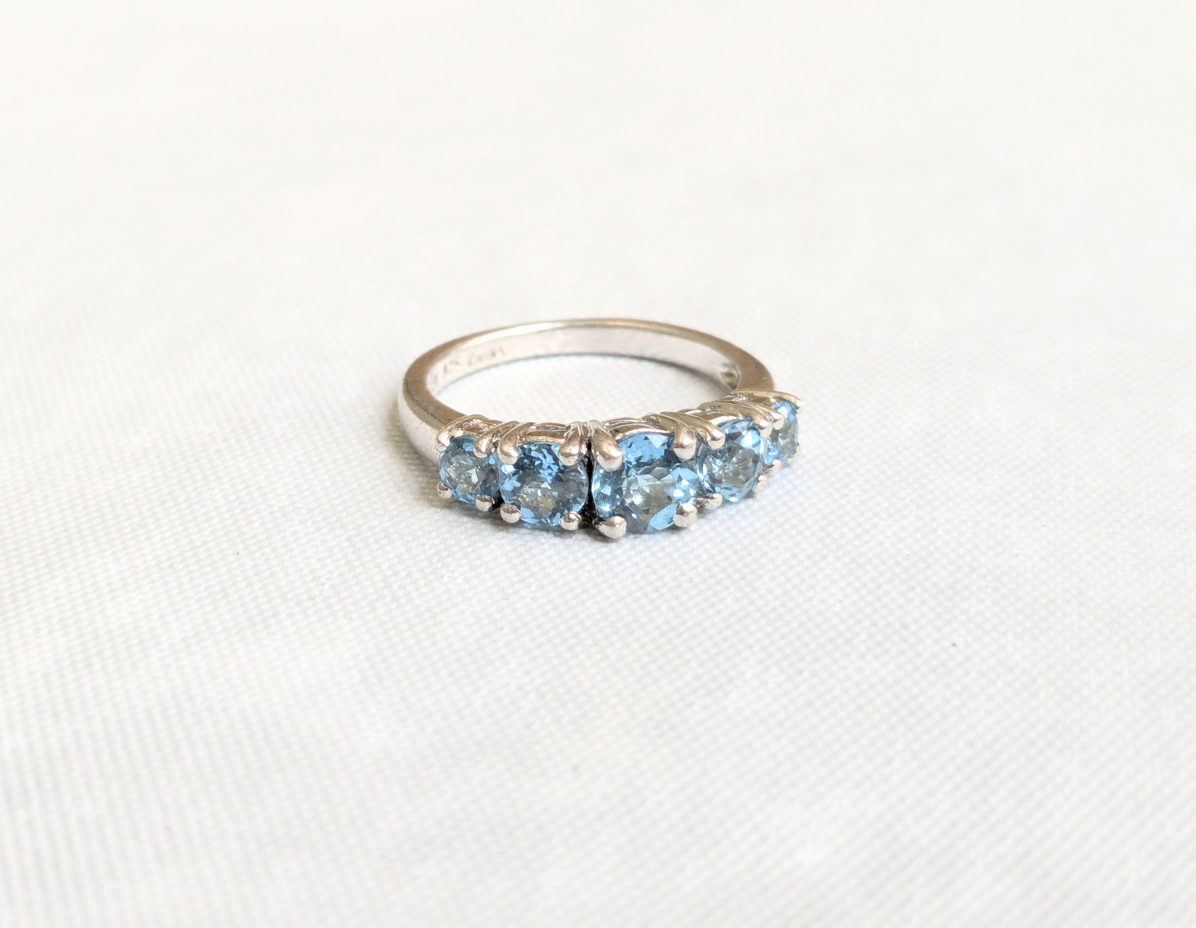 Jewelry Vintage Sterling Silver Ring Blue Topaz 6.75 Size ONE SIZE - 1 Thumbnail