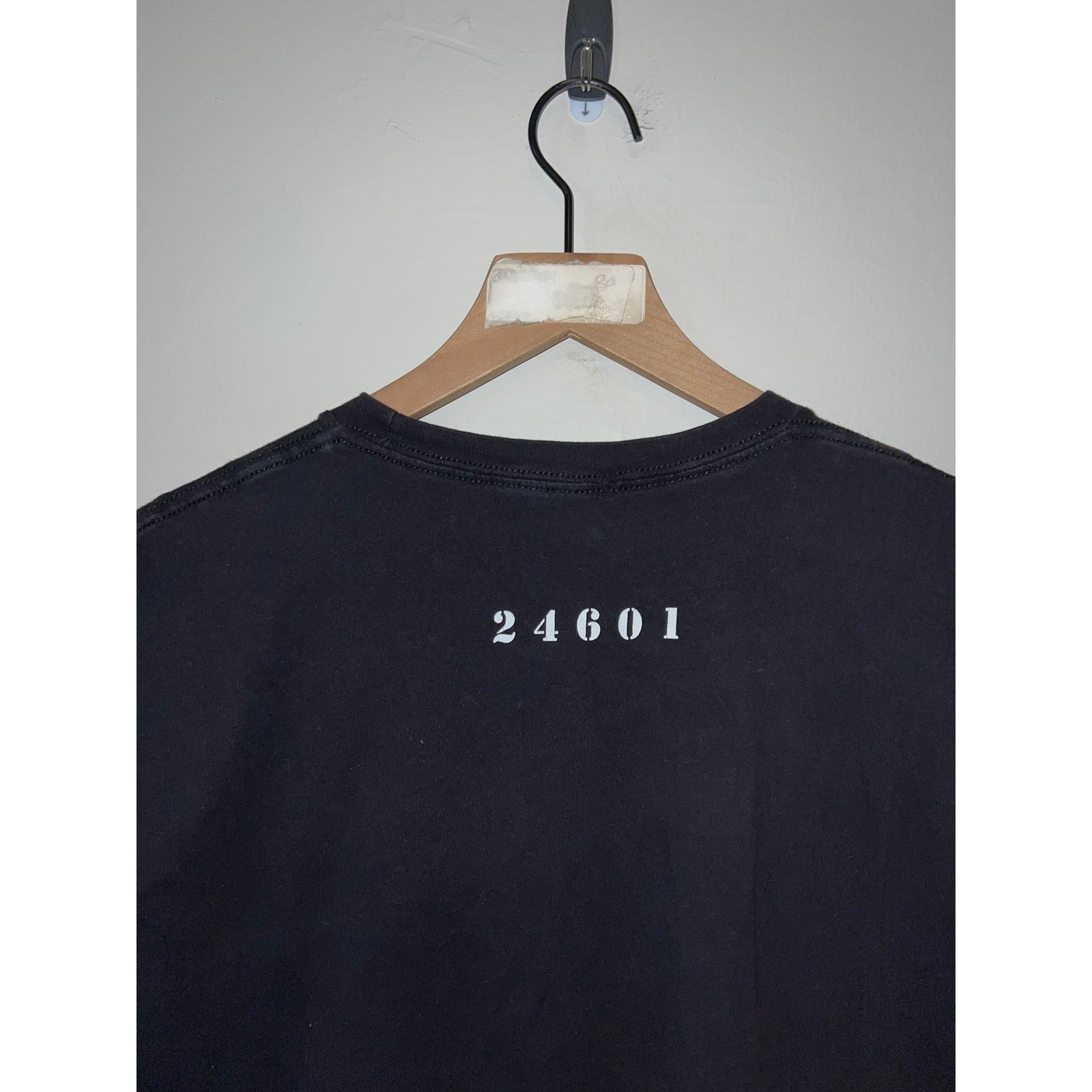 Vintage Y2K Les Misérables Novel Play Black 24601 Shirt Tee 2000s L Size US L / EU 52-54 / 3 - 7 Thumbnail