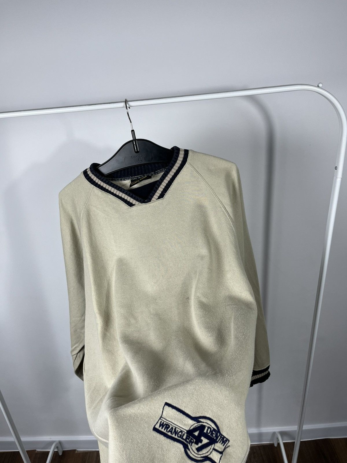 Wrangler Vintage Wrangler Western V-Neck Sweater Beige Navy Size M Size US M / EU 48-50 / 2 - 7 Thumbnail