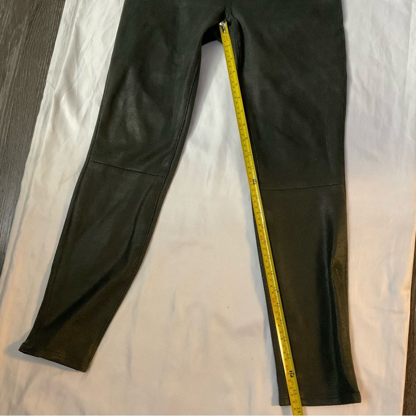 7 For All Mankind 7 For All Mankind Metallic Coated High Rise Skinny Jean 28 Size 28" / US 6 / IT 42 - 9 Thumbnail