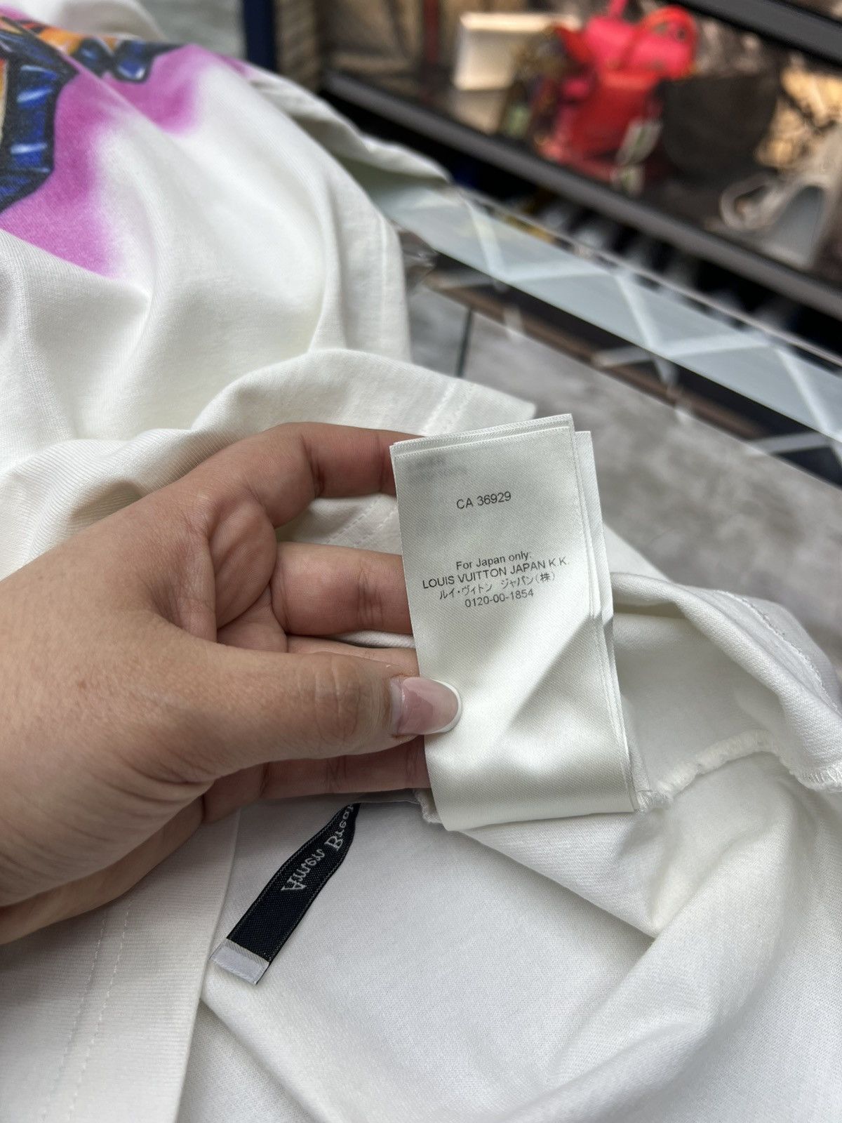 Louis Vuitton Louis Vuitton Graffti White Tee Size US XXL / EU 58 / 5 - 12 Thumbnail