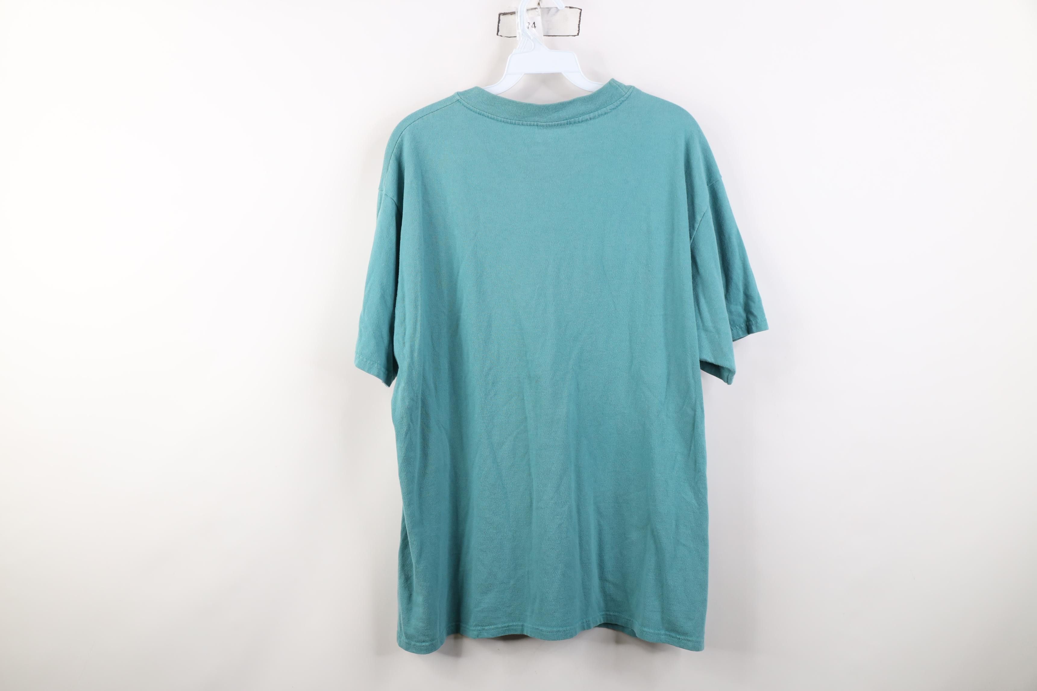 Vintage Vintage 90s Streetwear Earth Day Nature Butterfly T-Shirt Size L / US 10 / IT 46 - 12 Thumbnail