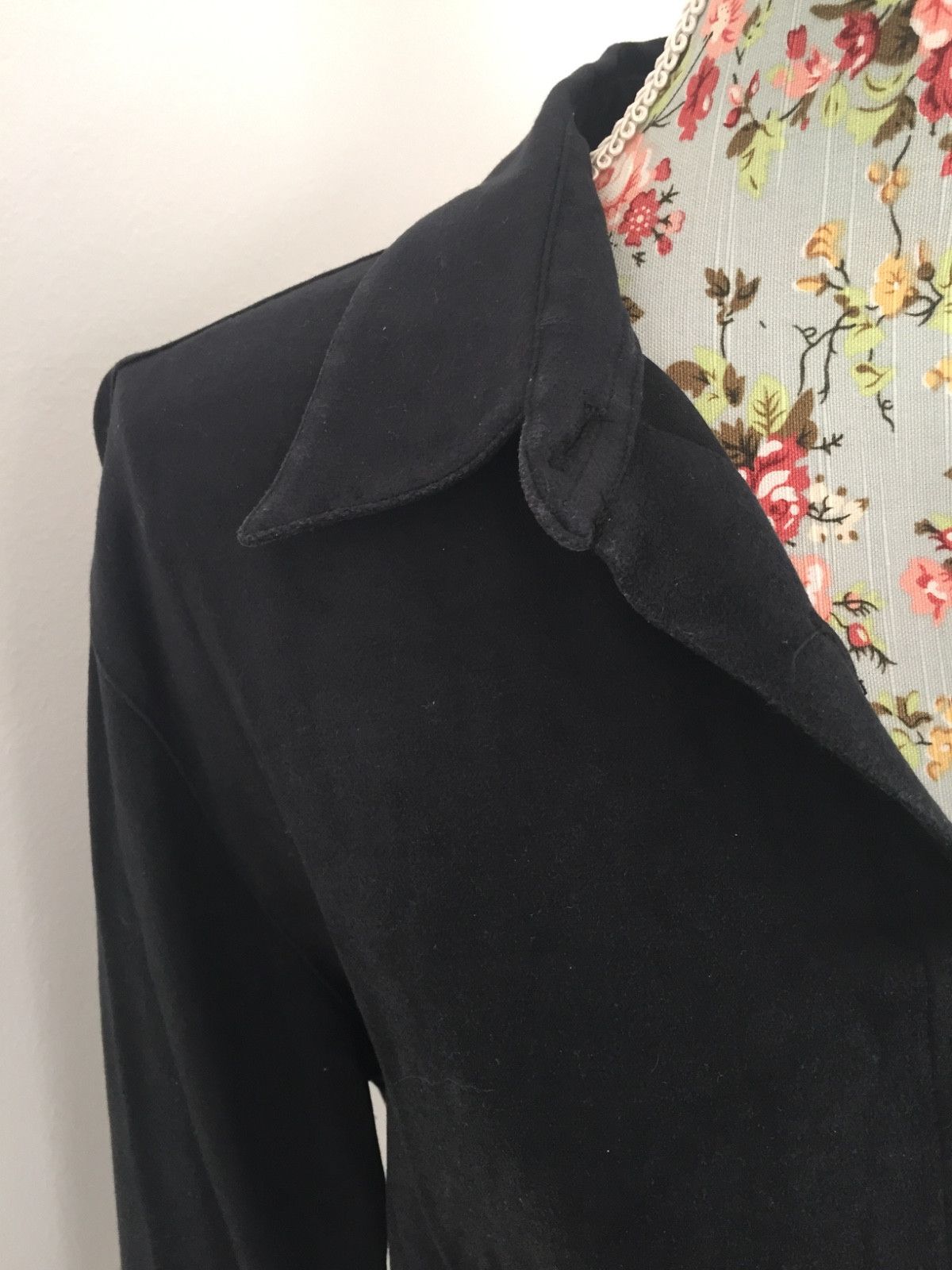 Armani ARMANI women’s designer shirt - Made in Italy Size M / US 6-8 / IT 42-44 - 2 Thumbnail